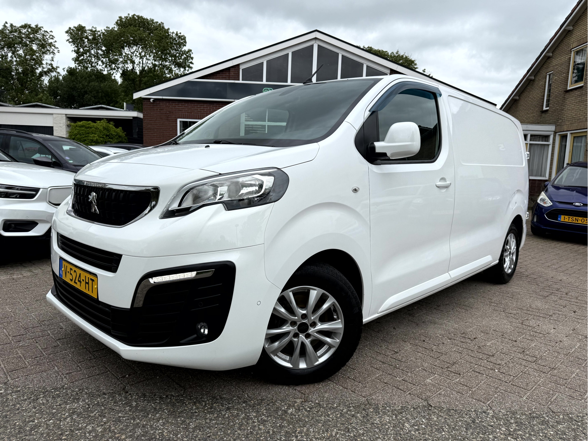 Foto van PEUGEOT EXPERT