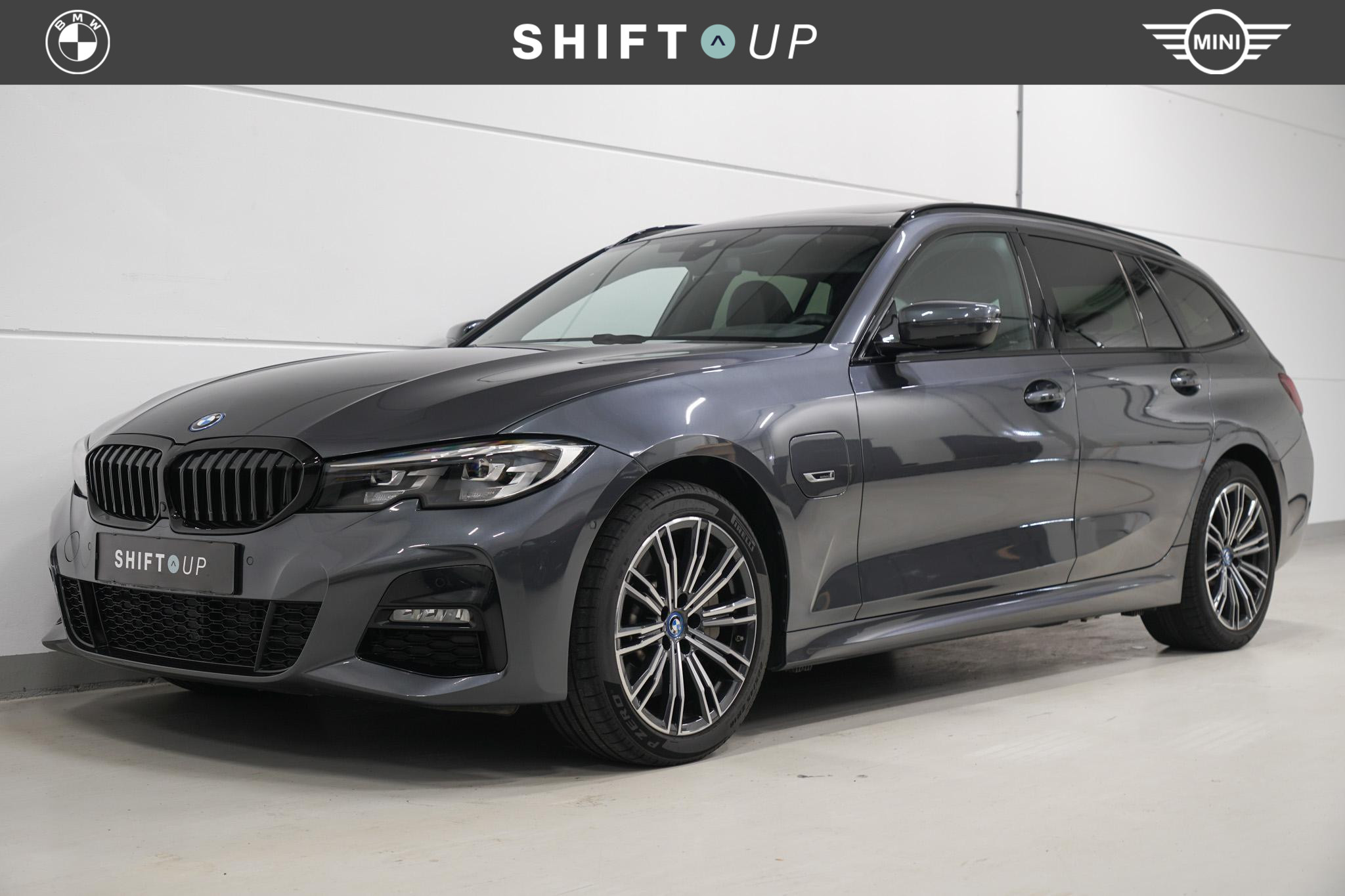 Foto van BMW 330E
