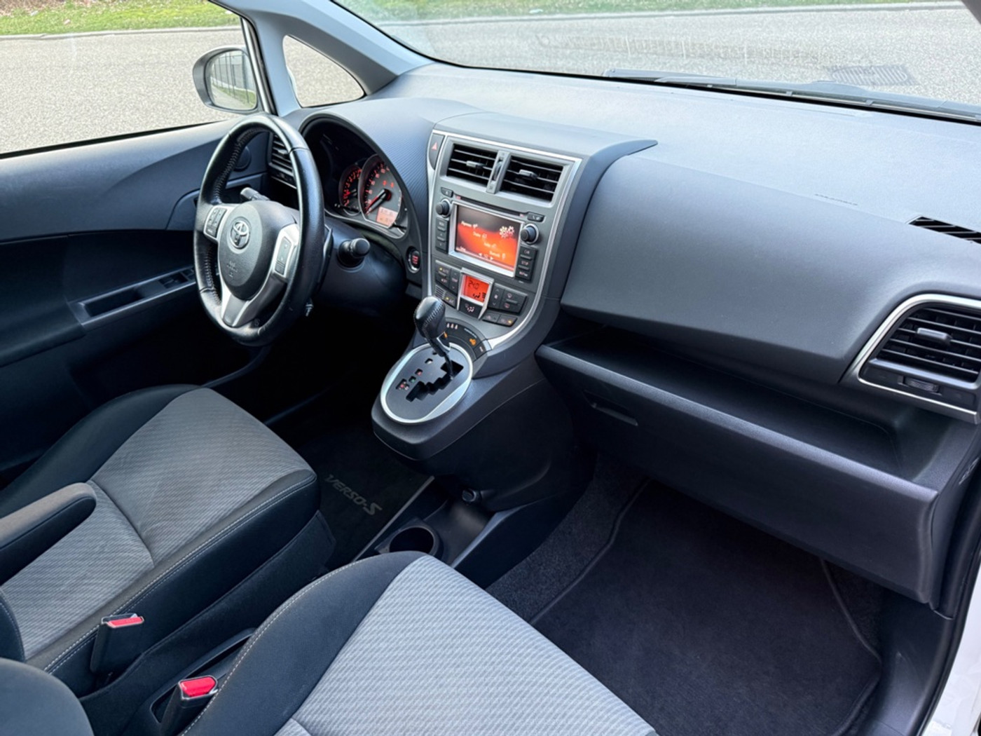 Foto van Toyota Verso-s