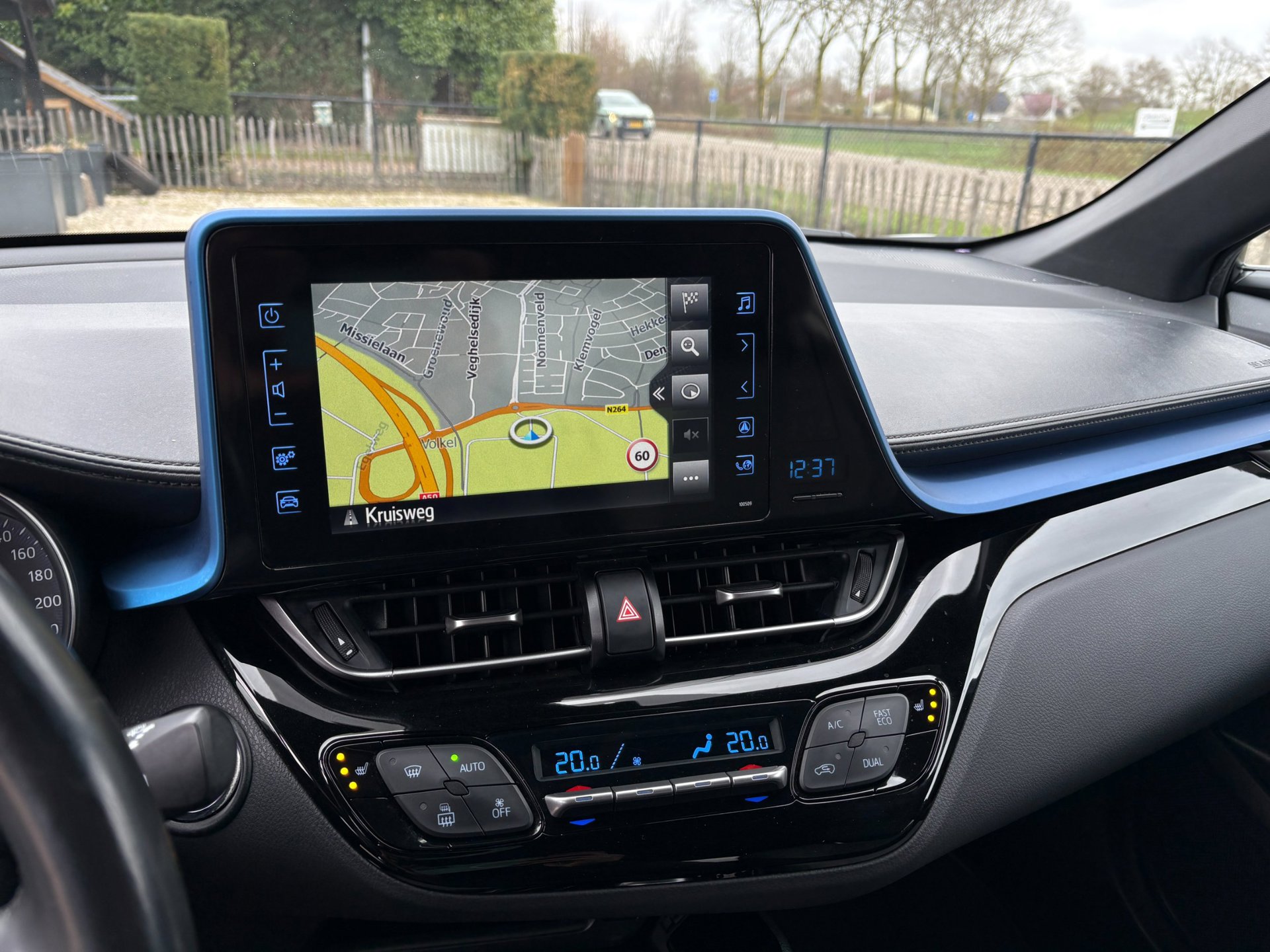 Foto van Toyota C-hr