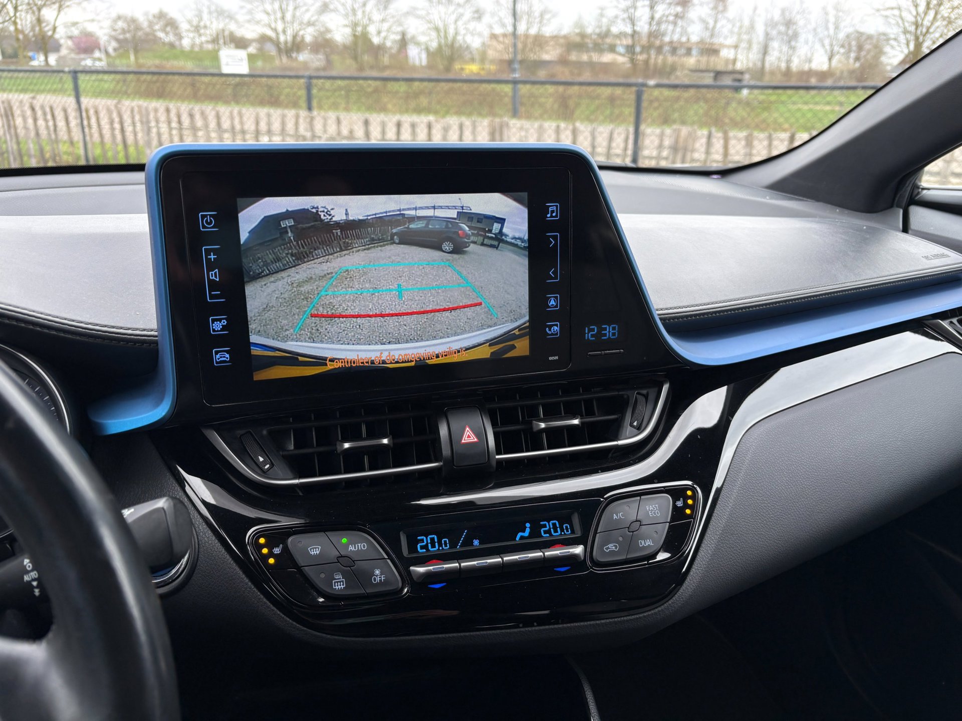 Foto van Toyota C-hr