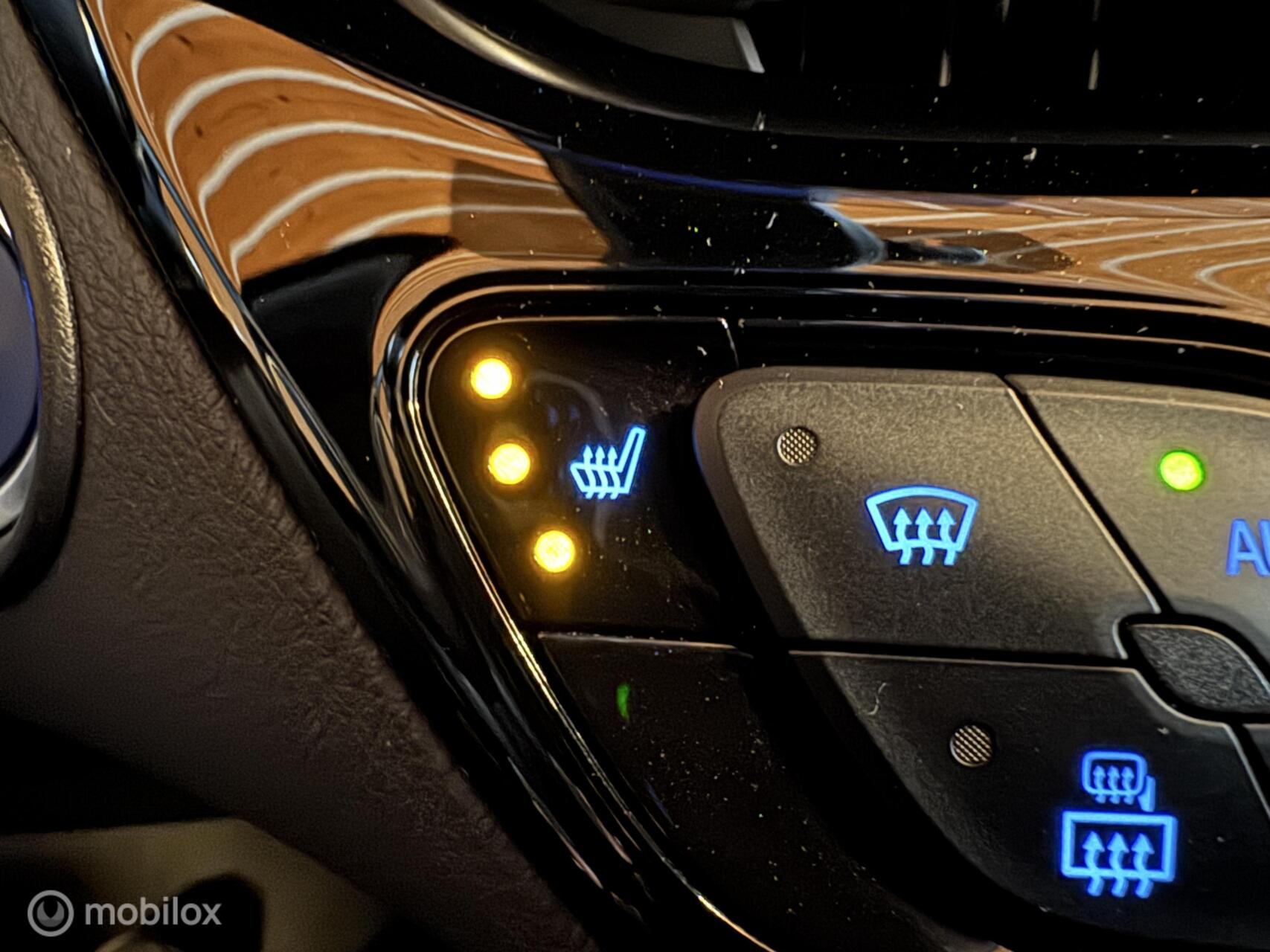 Foto van Toyota Toyota C-hr