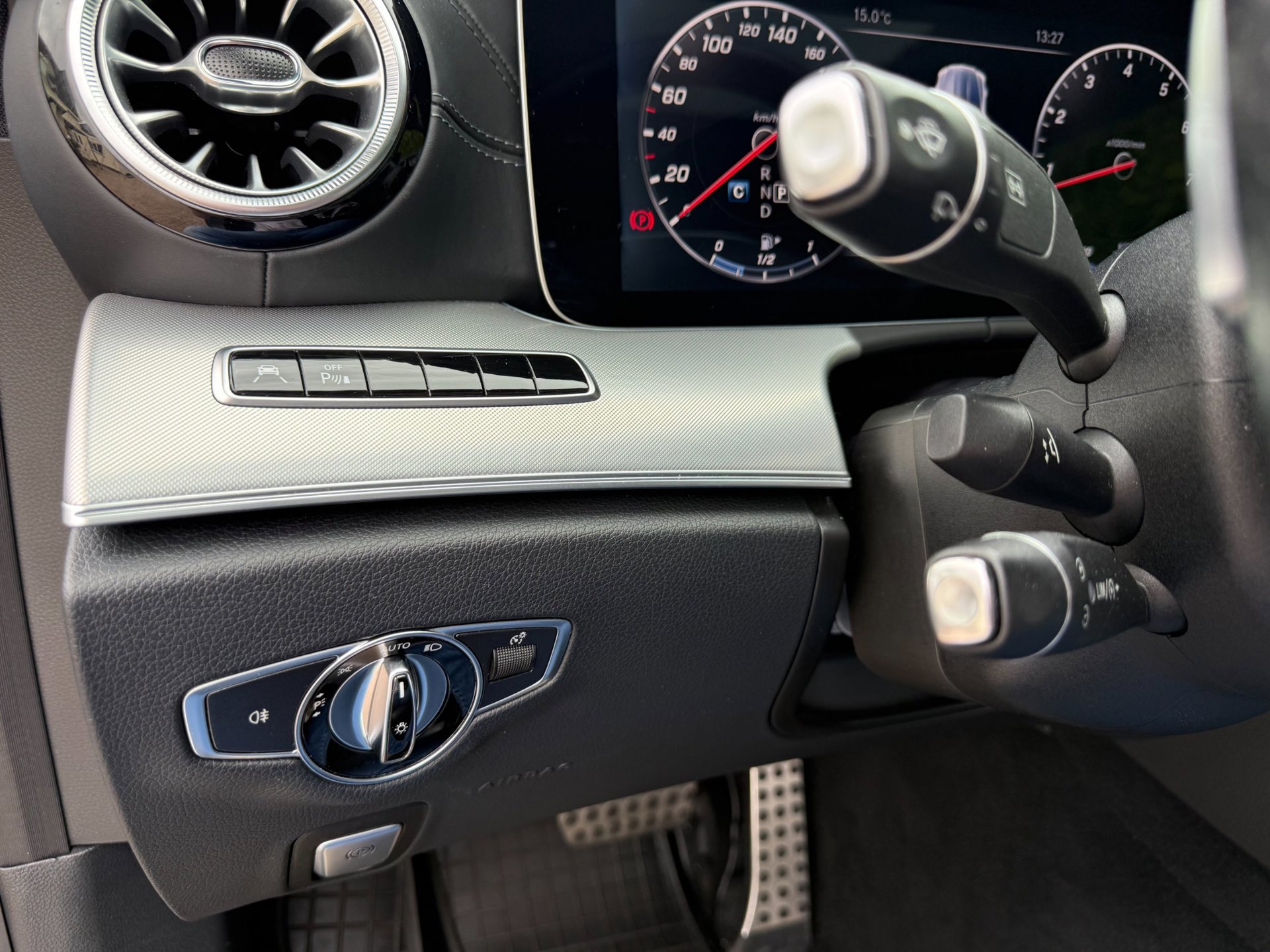 Foto van Mercedes-Benz E 300