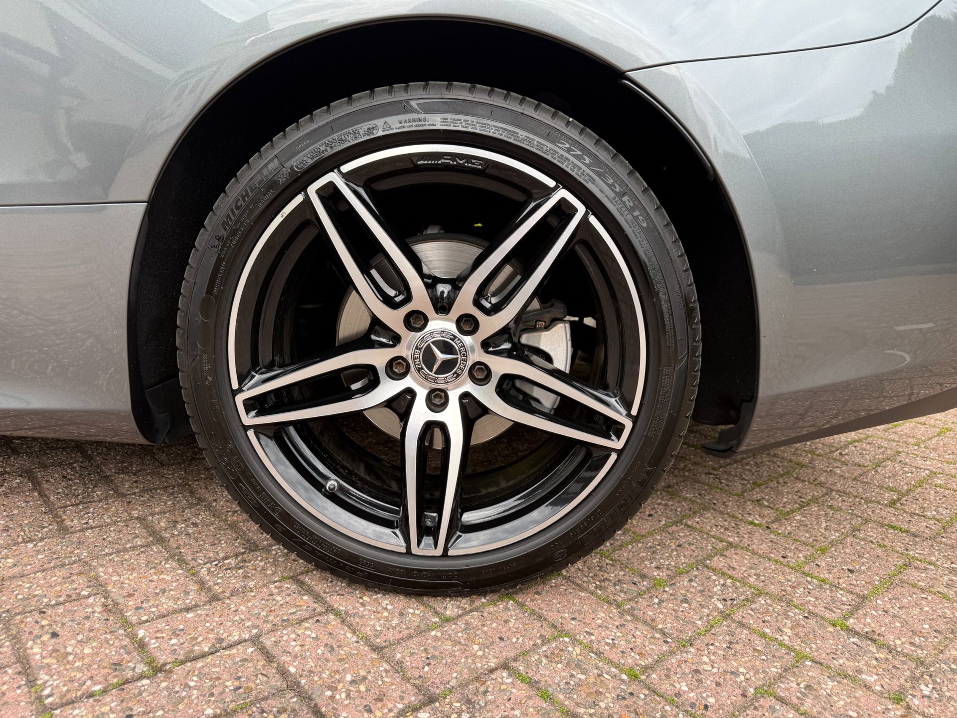 Foto van Mercedes-Benz E 300