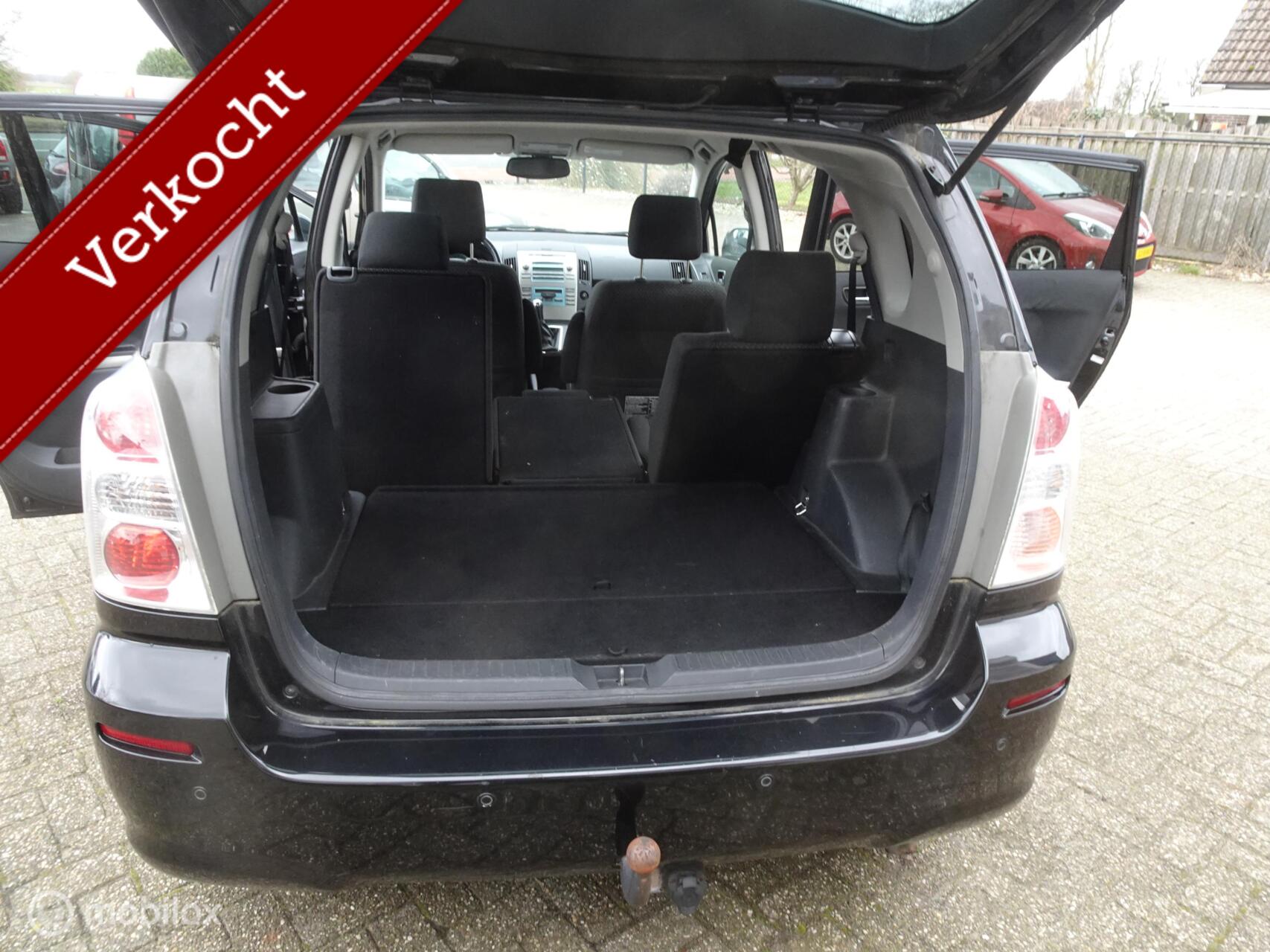 Foto van Toyota Toyota Corolla Verso