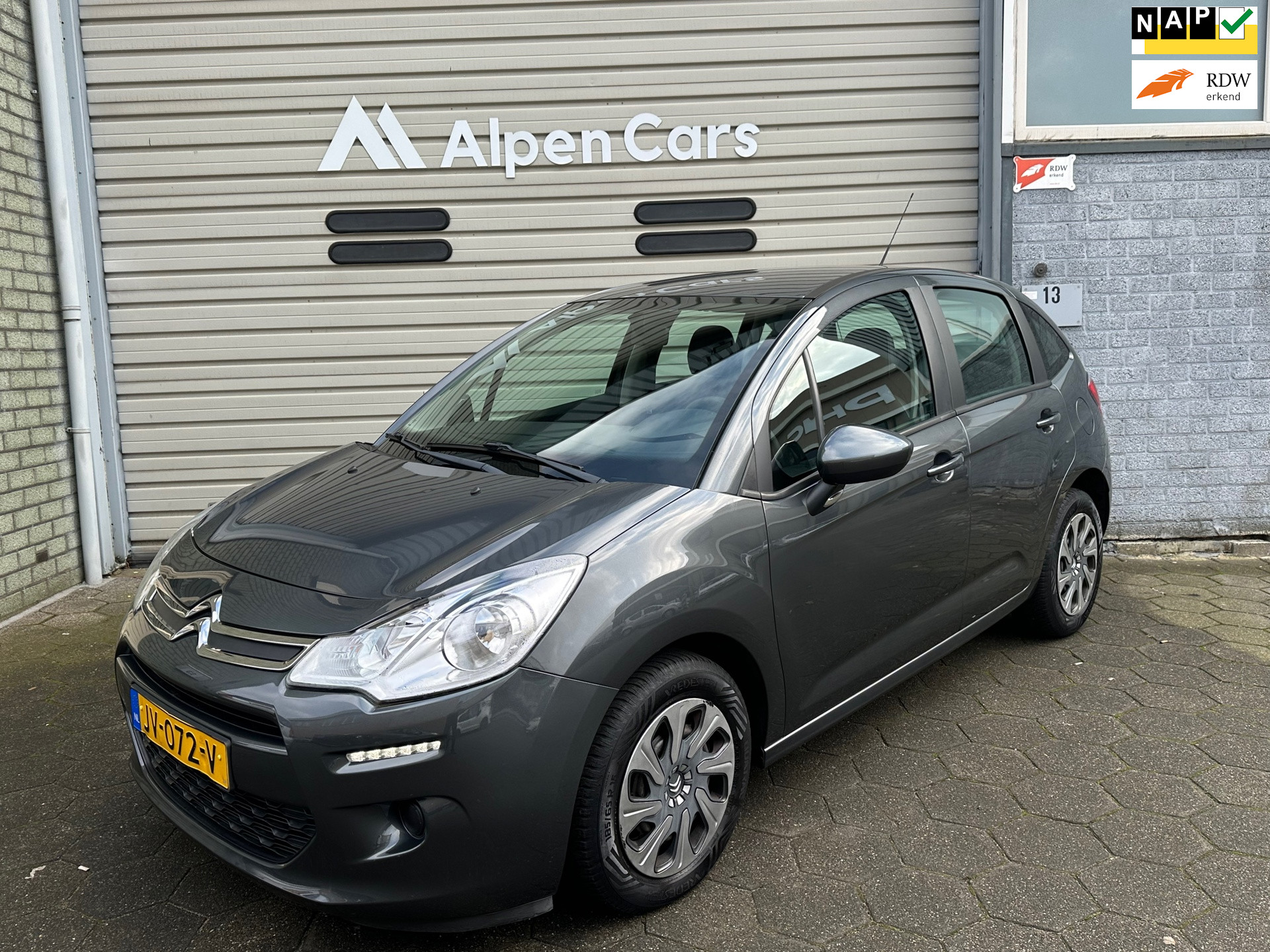 Citroen C3 1.2 PureTech Tendance AC / Cruise controle / NAVI / Trekhaak / NAP 2016 - voorkant