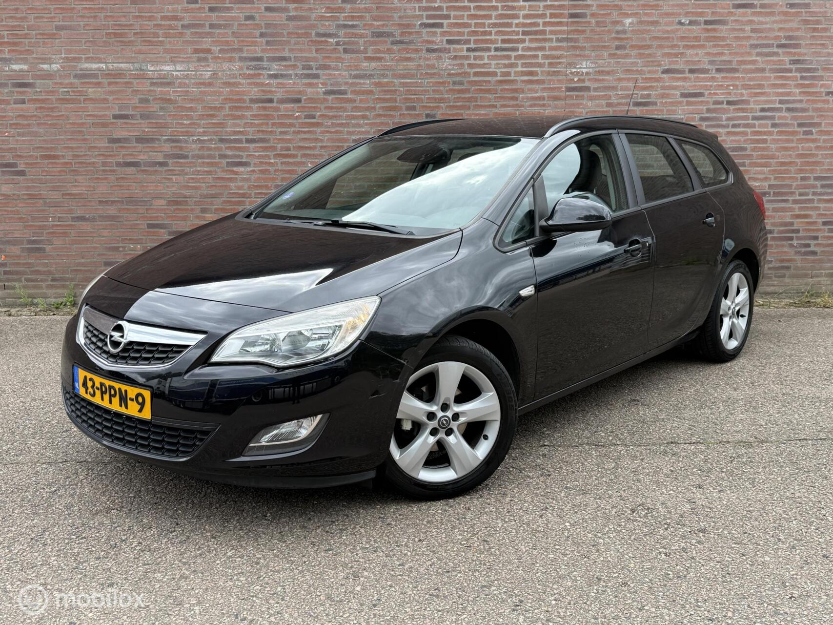 Foto van OPEL ASTRA SPORTS TOURER