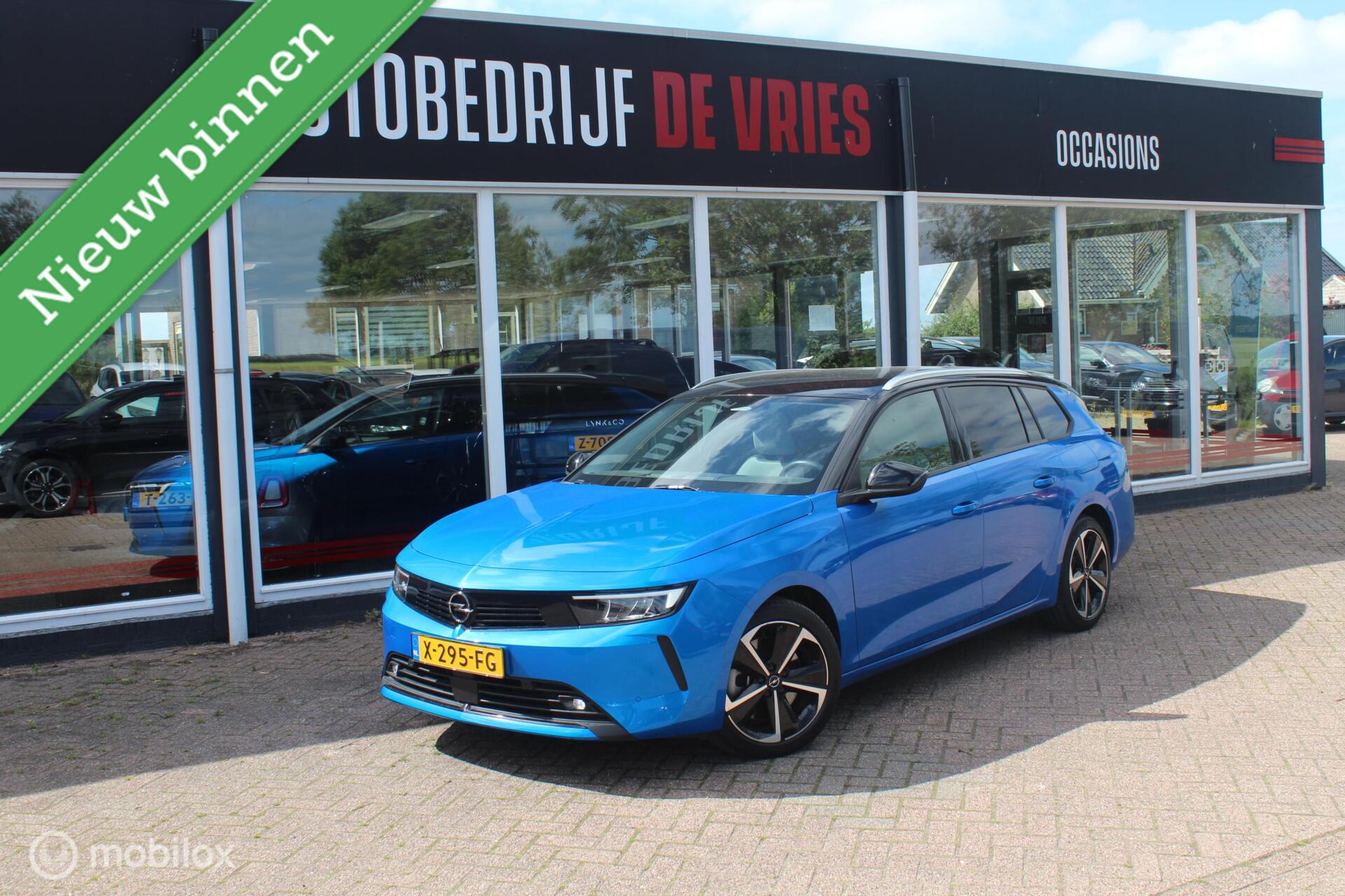 Opel Astra 1.6 Hybrid Business Elegance 2023 - voorkant