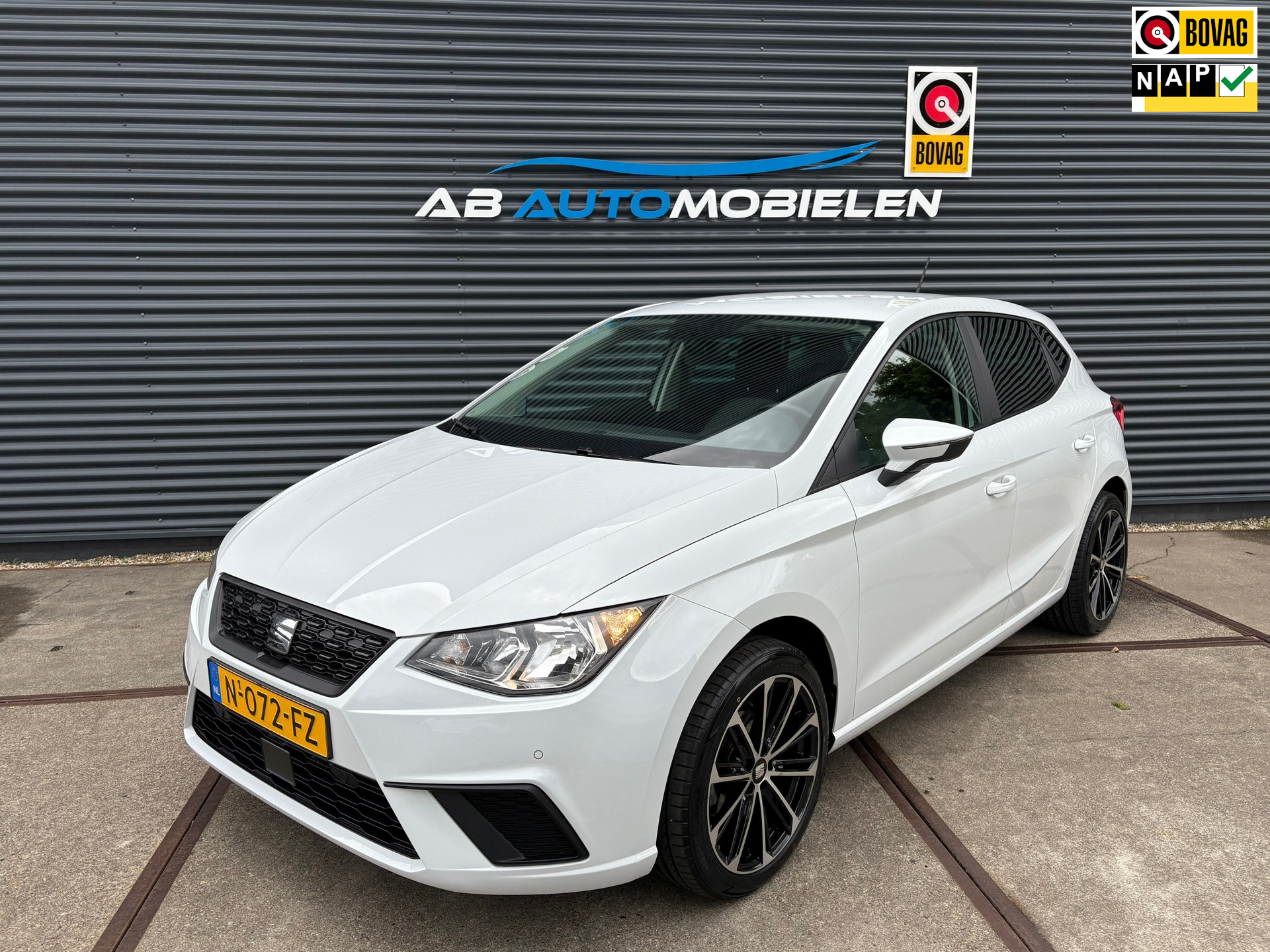 Seat Ibiza 1.0 TSI Style Business CAMERA/ CARPLAY/ PARKEERSENSOREN 2021 - voorkant