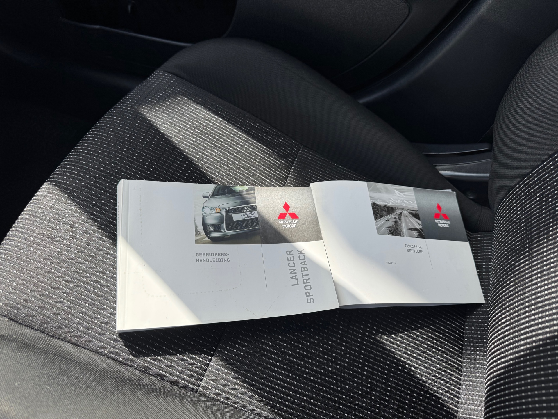 Foto van Mitsubishi Mitsubishi Lancer