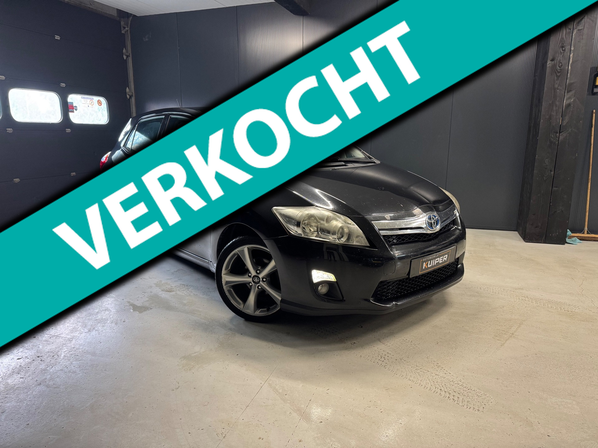 Toyota Toyota Auris 1.8 Full Hybrid Dynamic 2011 - voorkant