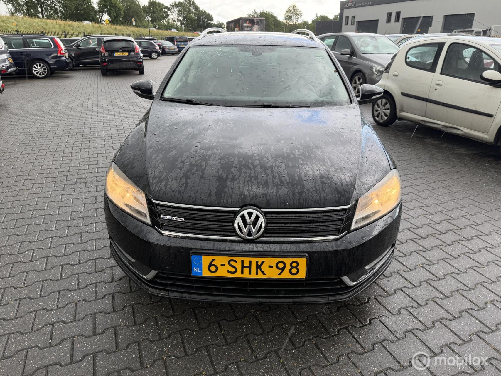 Volkswagen Passat 1.6 TDI Highline  ex bpm 2013 - voorkant