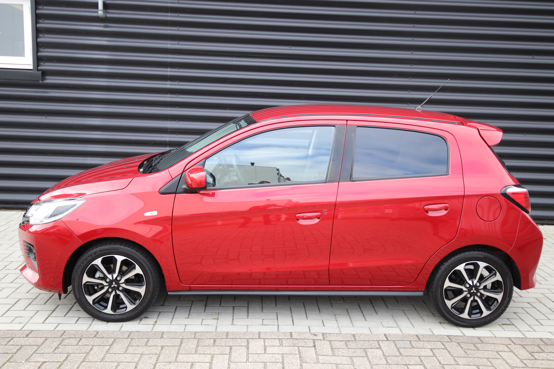 Foto van Mitsubishi Space Star