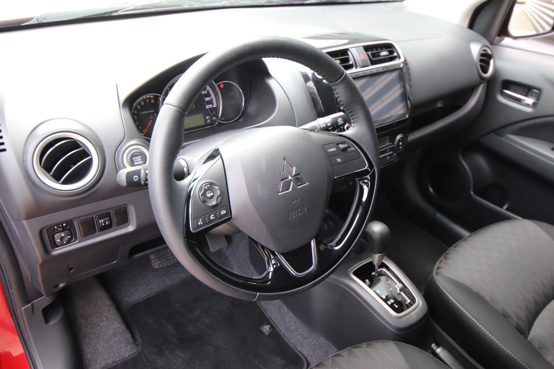 Foto van Mitsubishi Space Star