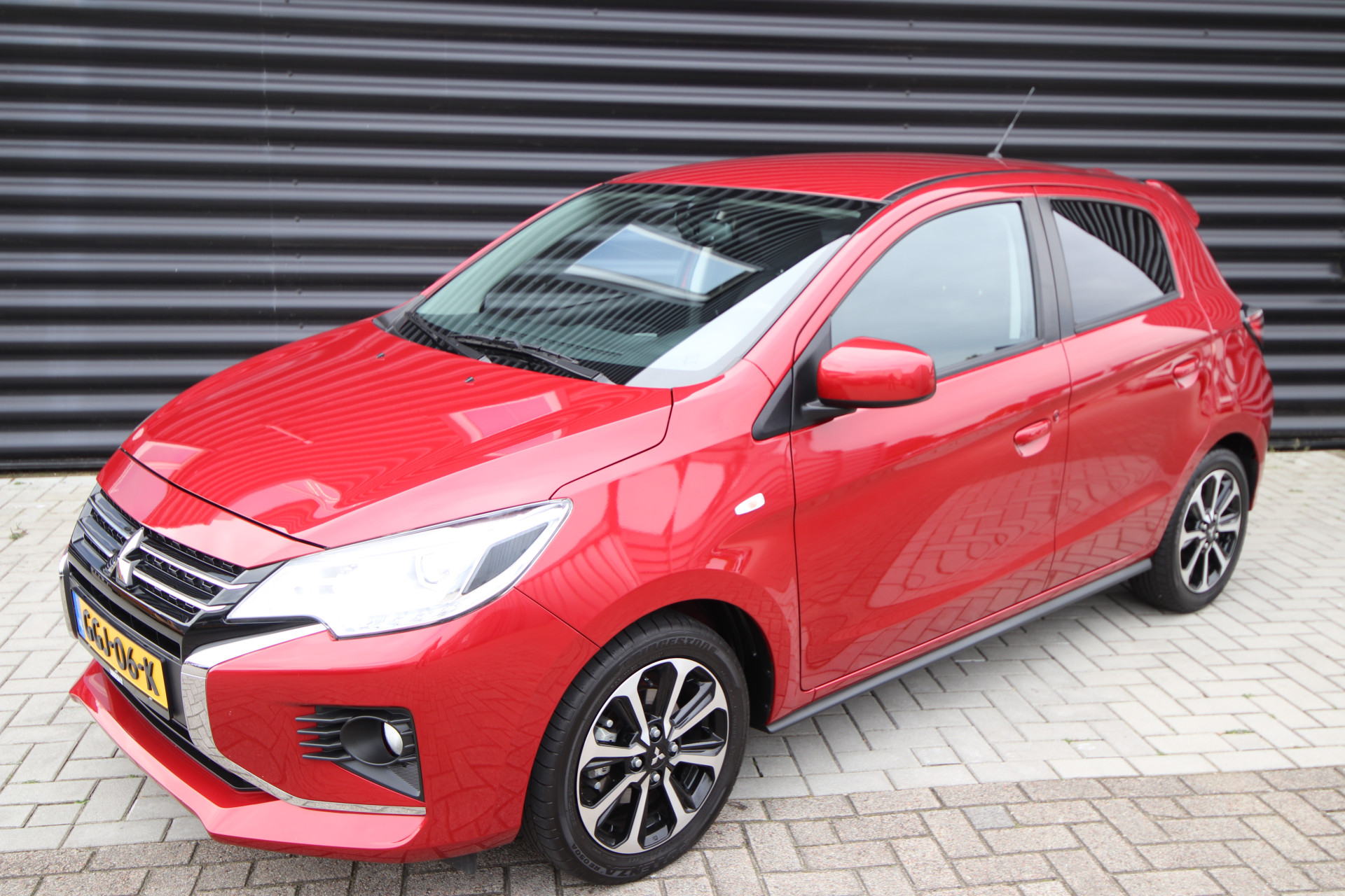 Foto van Mitsubishi Space Star