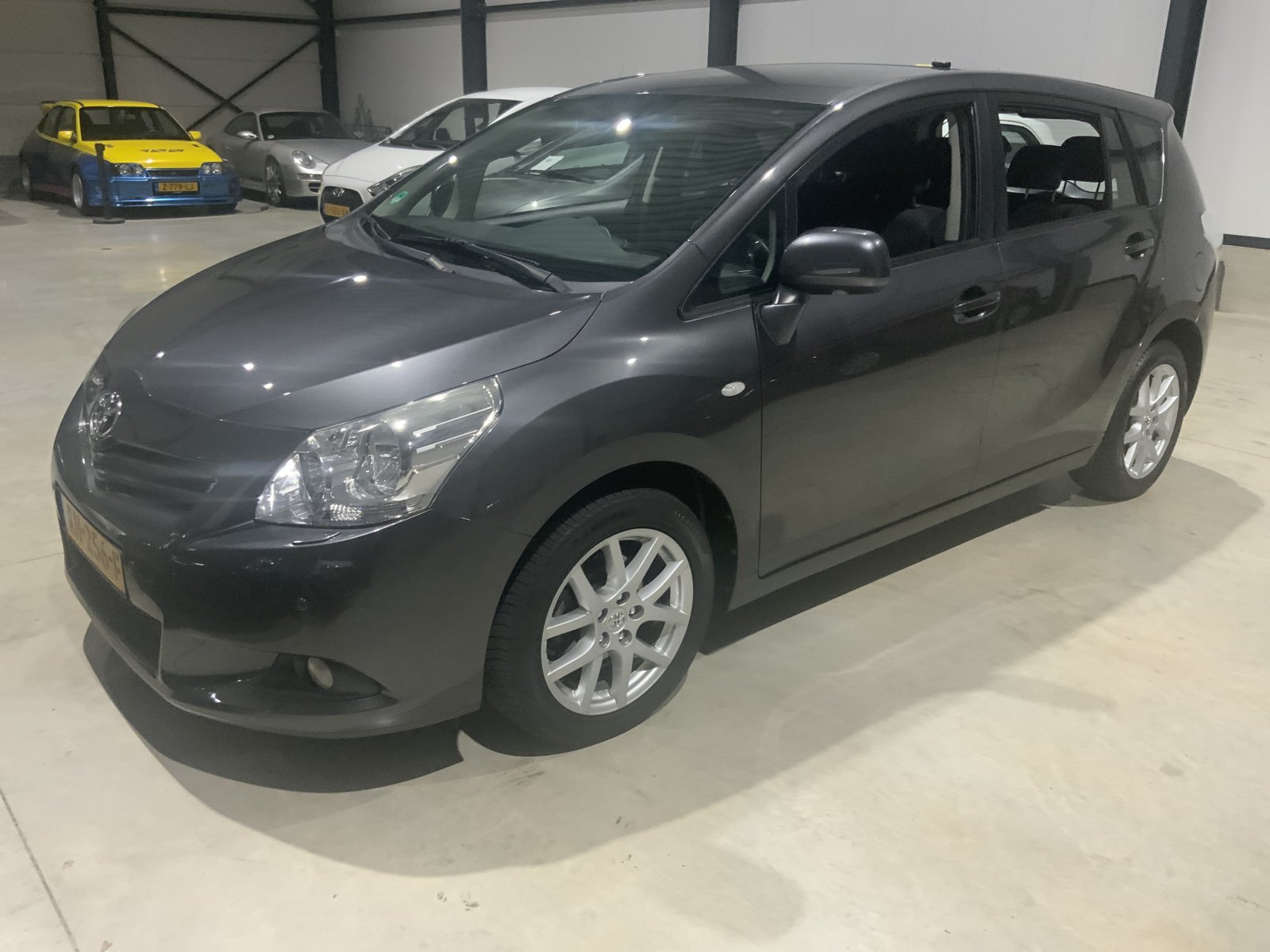 Toyota Verso 1.8 VVT-i Bns 7p. 2011 - voorkant