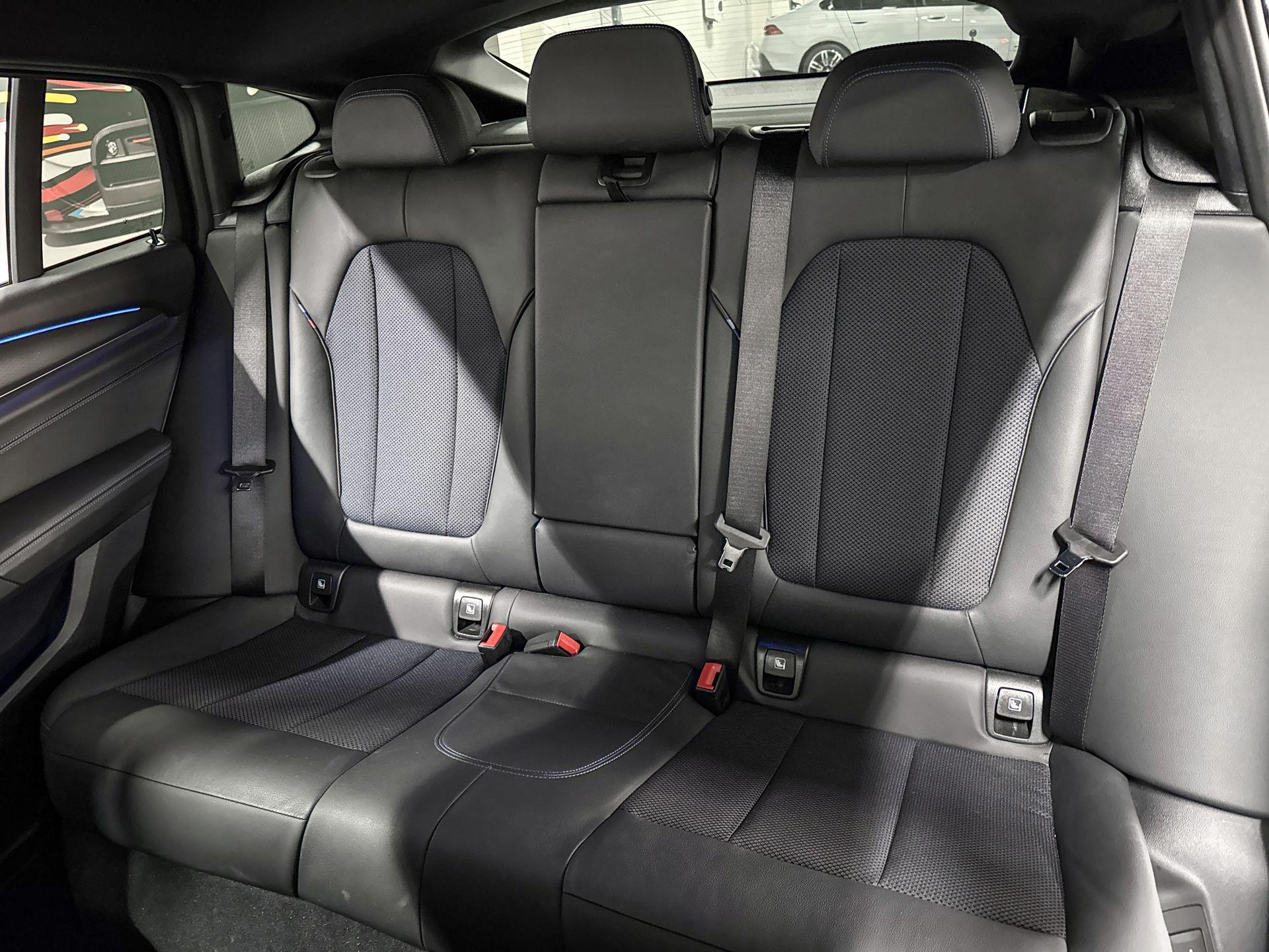 Foto van BMW X4 Xdrive20i