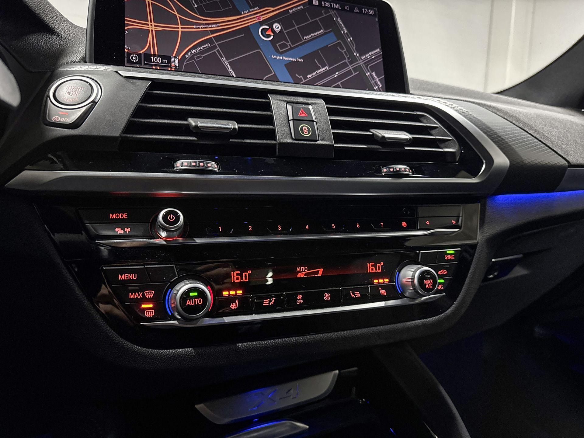 Foto van BMW X4 Xdrive20i