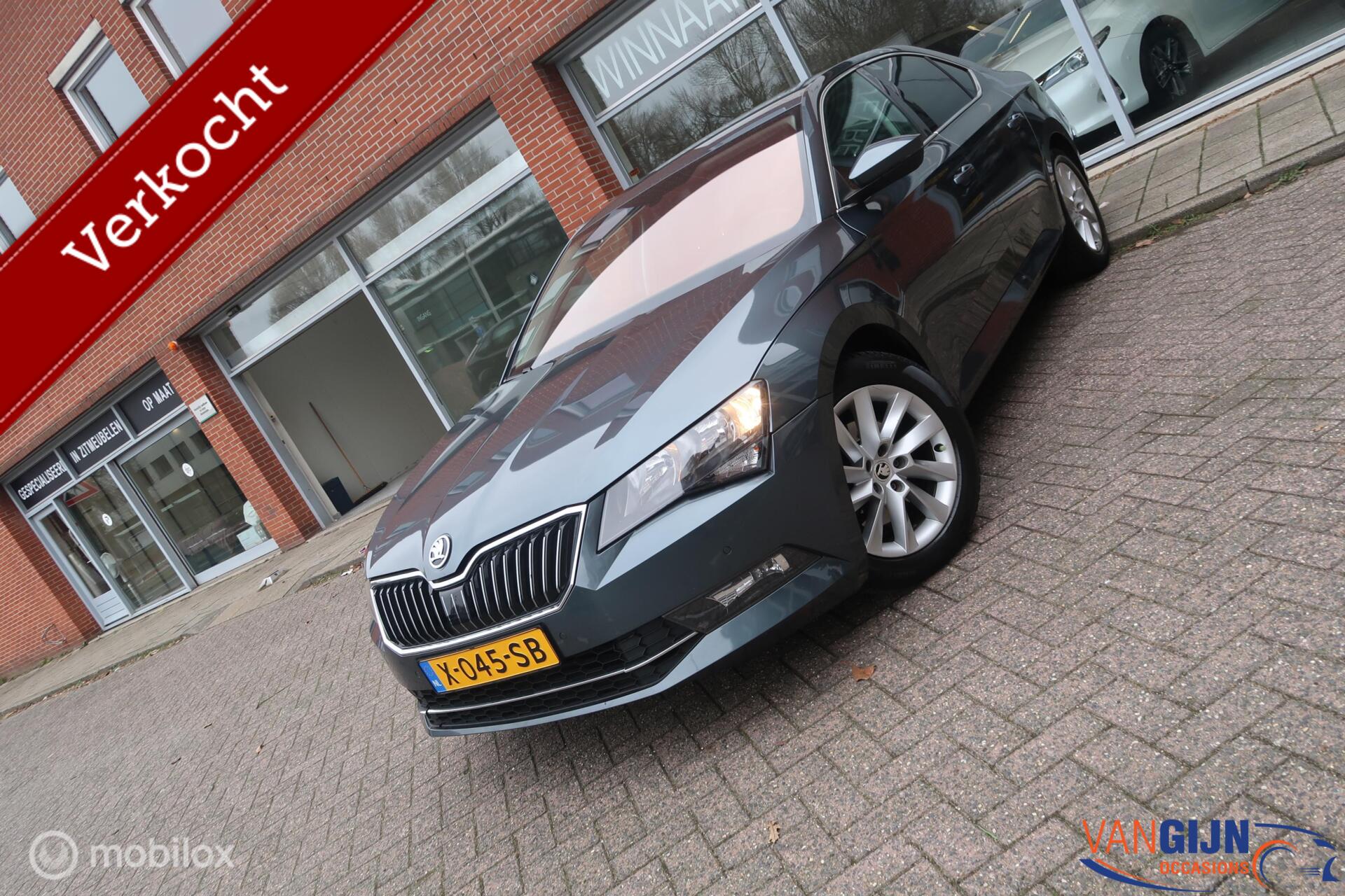 Skoda Superb 1.6 TDI Ambition Business Carplay Navi Automaat 2018 - voorkant