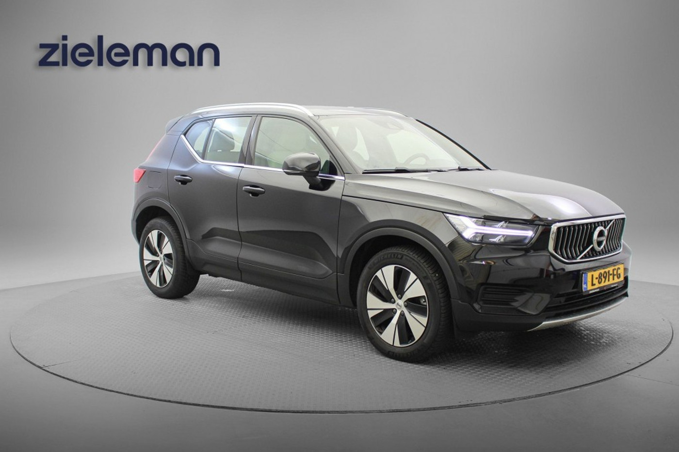 Volvo XC40 1.5 T4 Recharge Inscription Expression - Carplay, Leer, Cruise 2021 - voorkant
