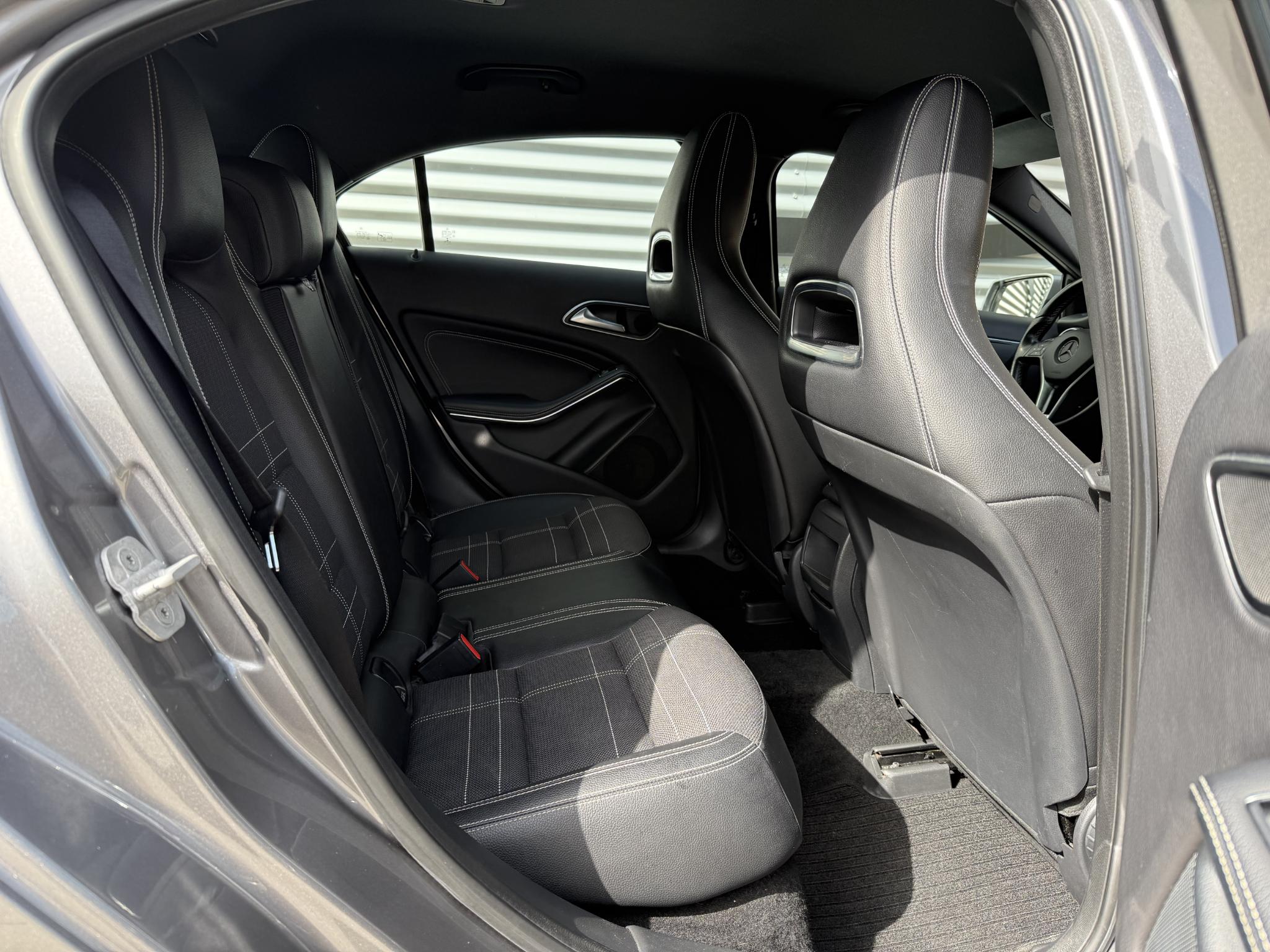 Foto van Mercedes-Benz A 180