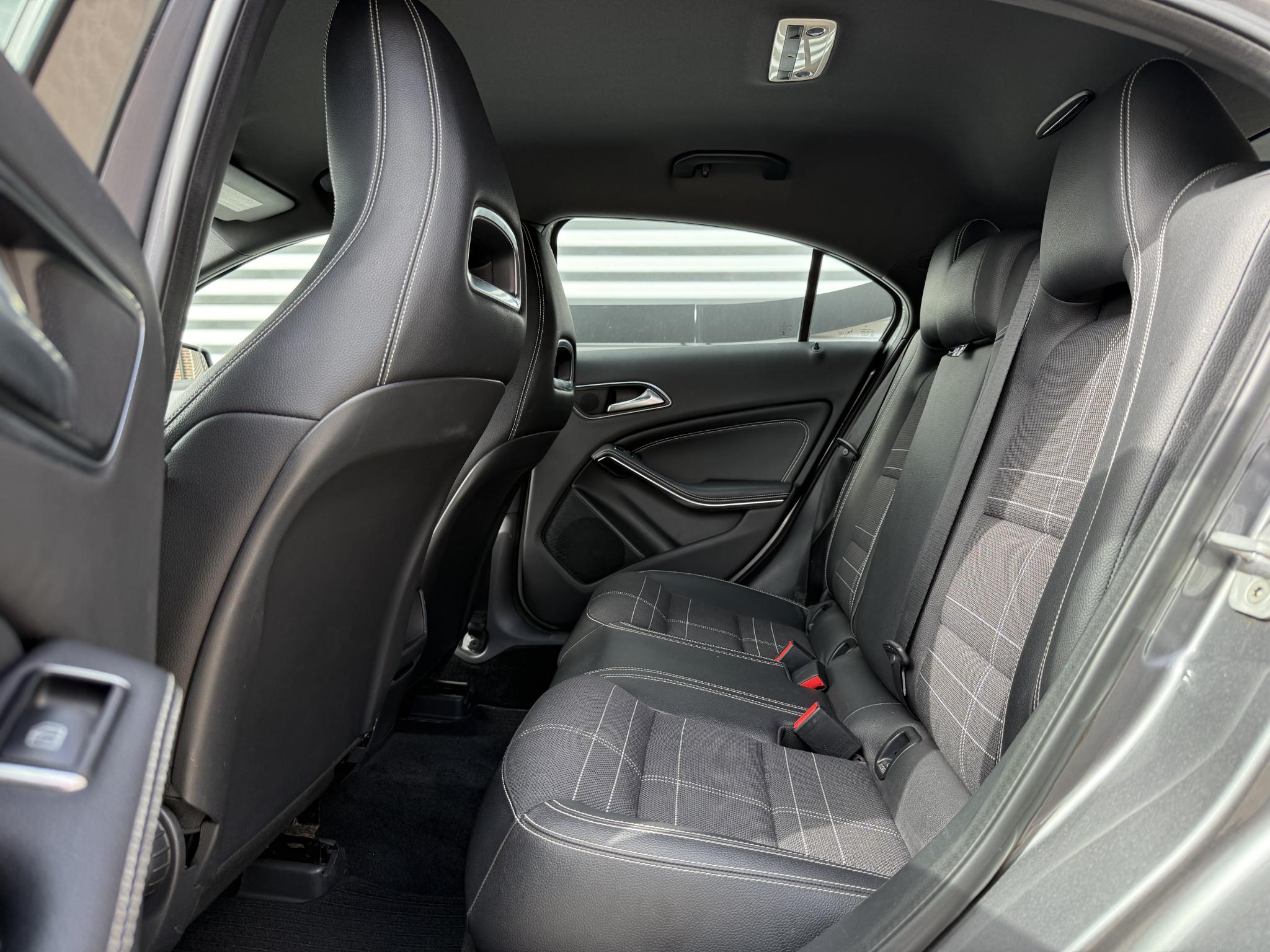 Foto van Mercedes-Benz A 180