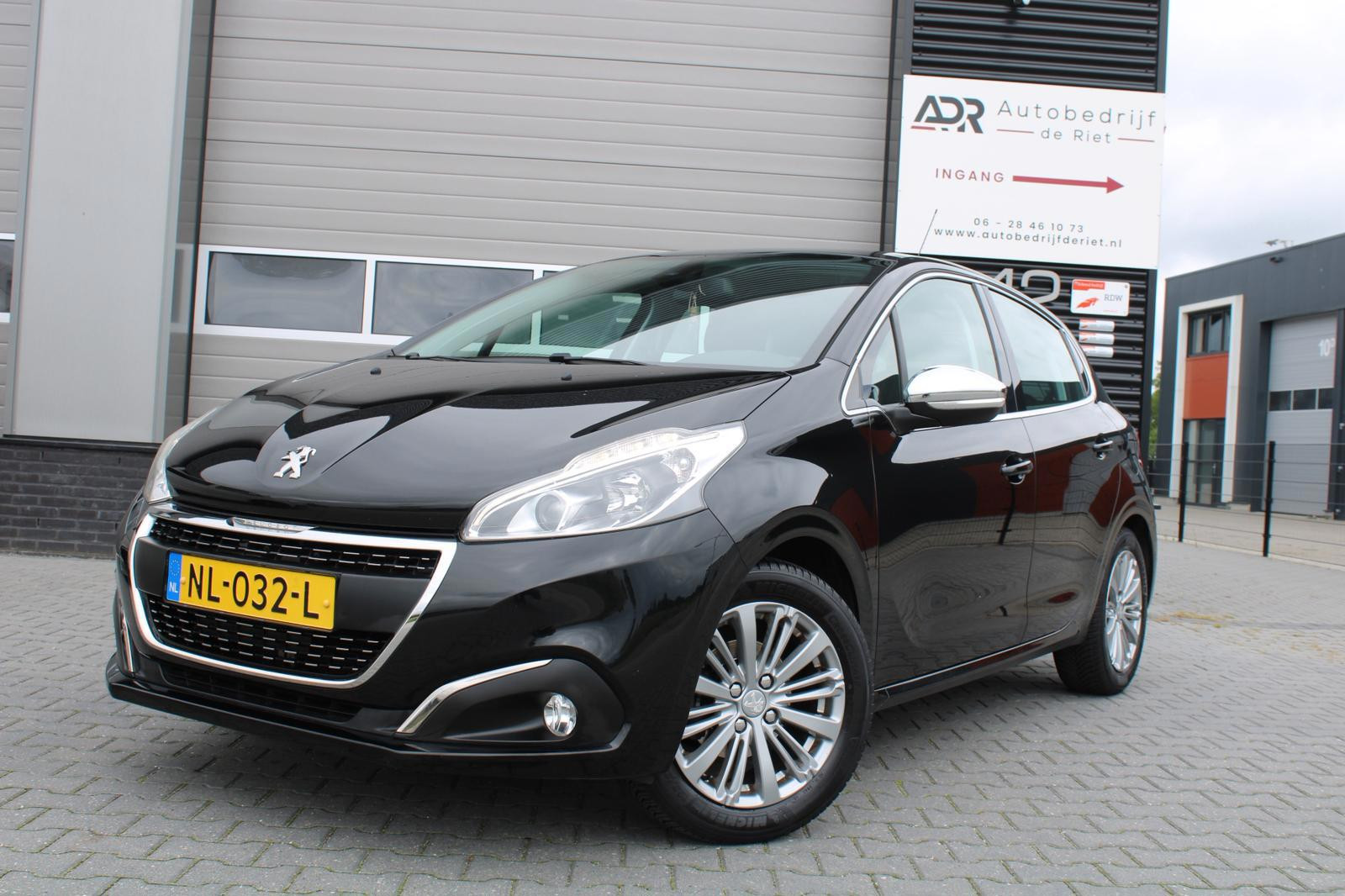 Peugeot 208 1.2 PureTech Allure / 16''LM/Airco / Cruise / navi / voll optie 2017 - voorkant