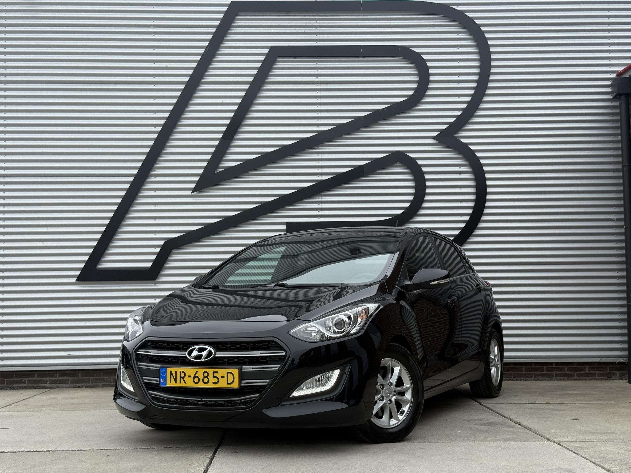 Hyundai I 30 1.6 GDi GO! 2016 2017 - voorkant