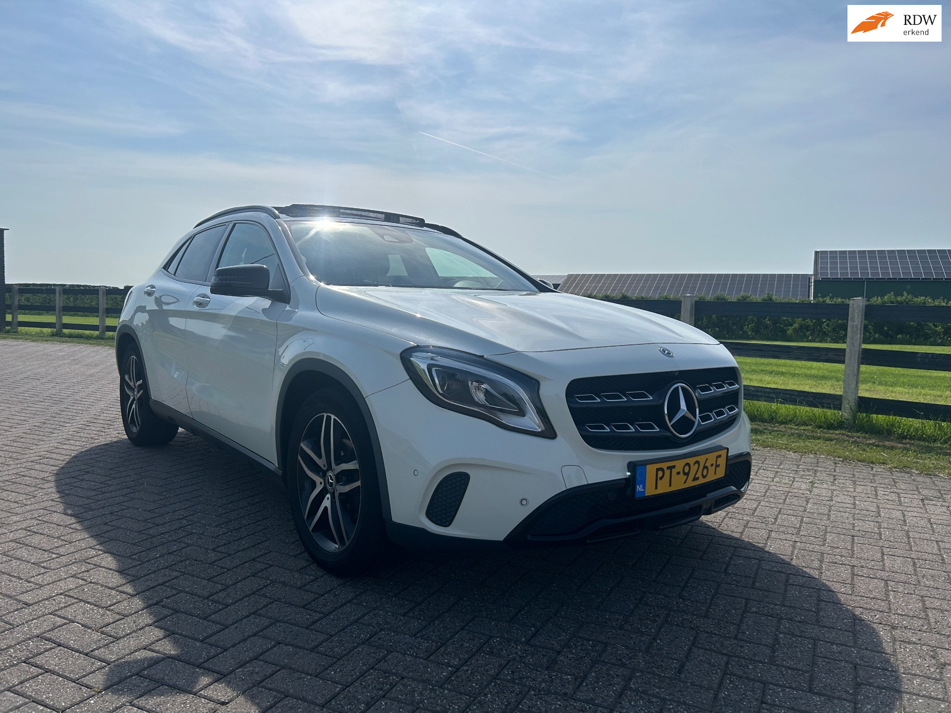 Mercedes-Benz Gla 200 D 200 d Premium Plus AMG Sport Full Option Euro6 360 Camera 2017 - voorkant