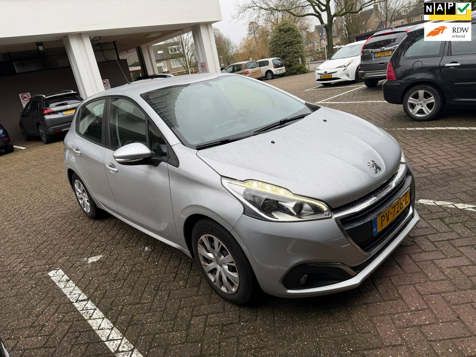 Peugeot 208 1.2 PureTech Blue Lion motor defect 2017 - voorkant