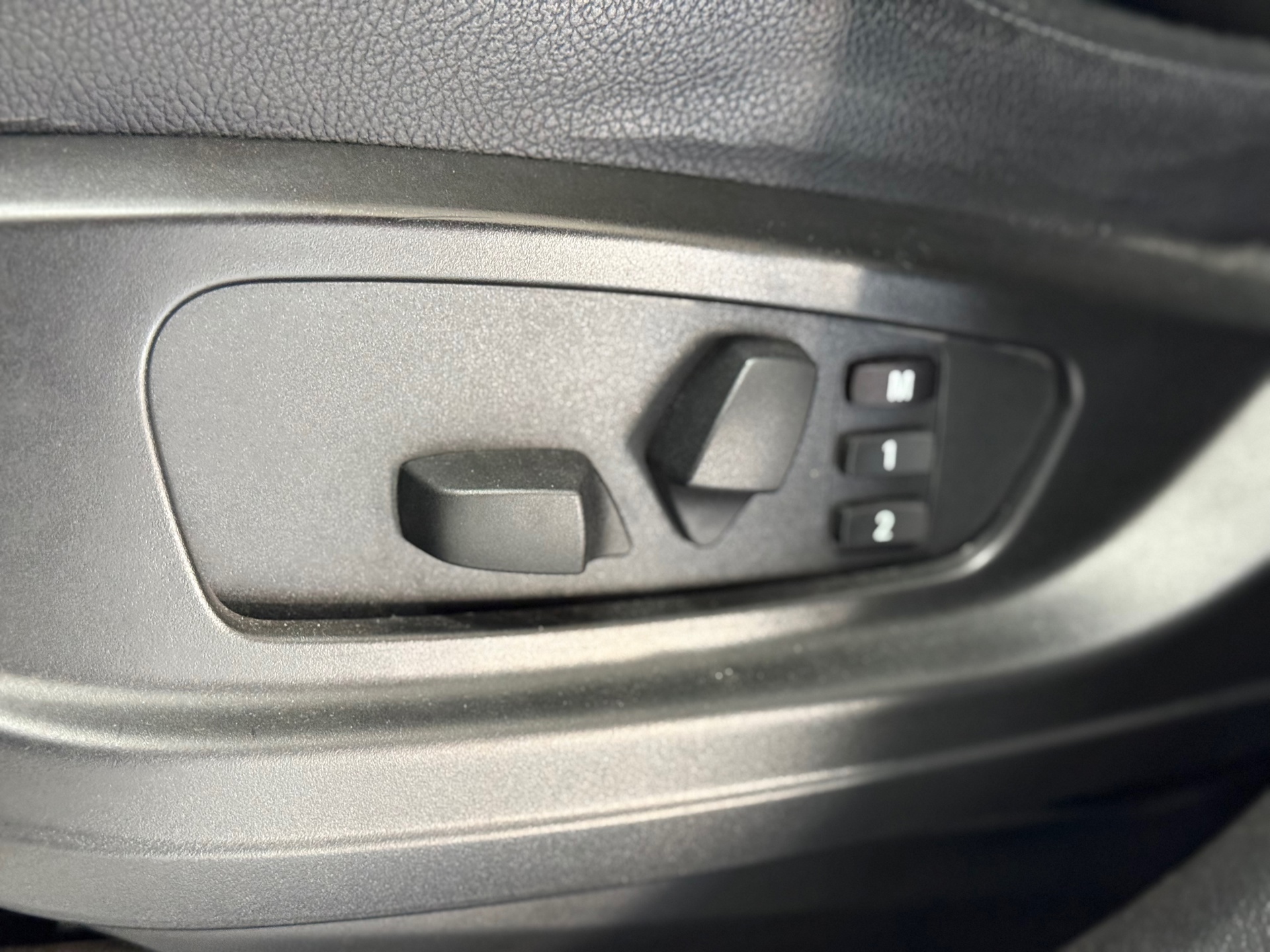Foto van BMW X6 M50d