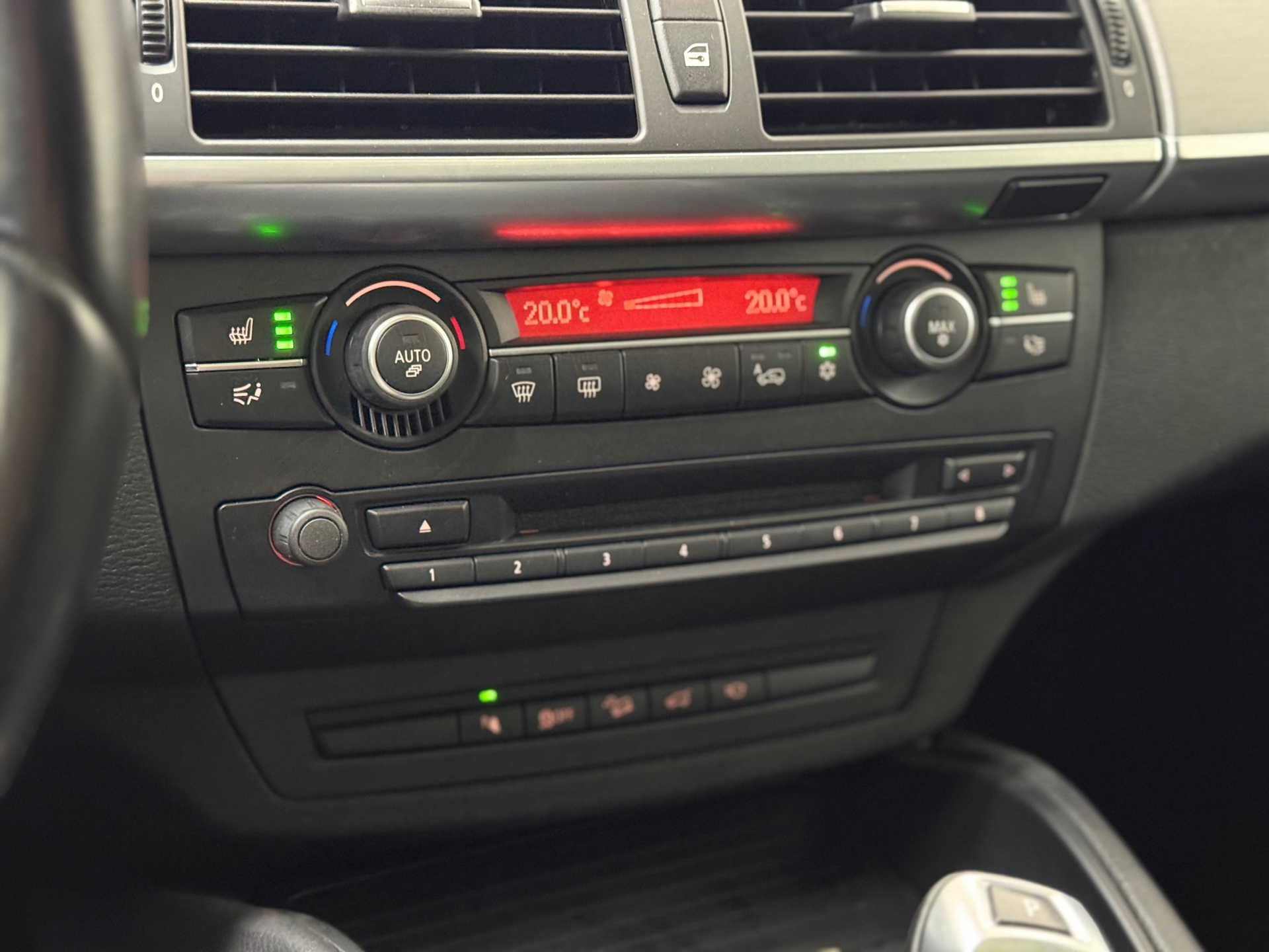 Foto van BMW X6 M50d