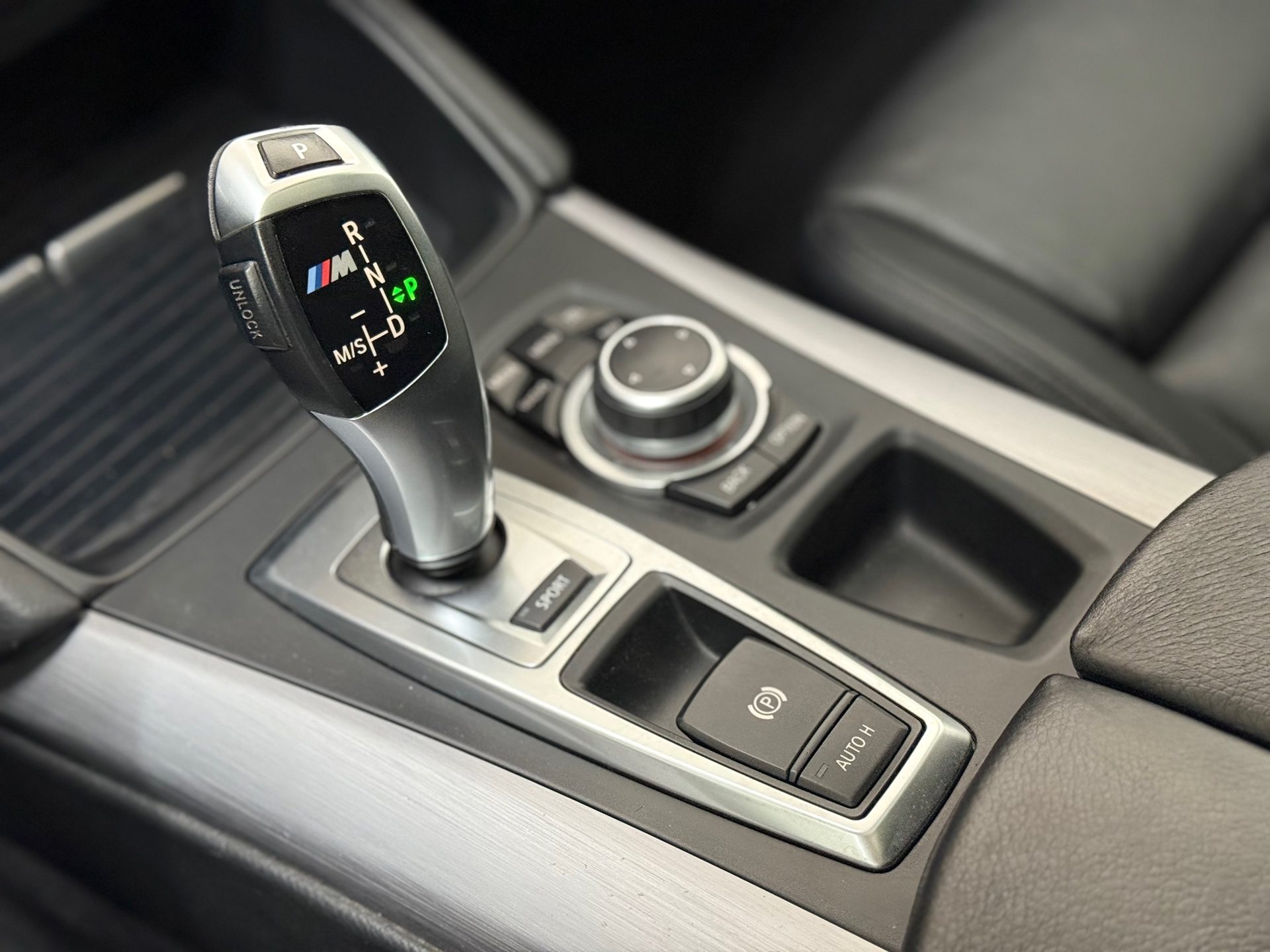 Foto van BMW X6 M50d