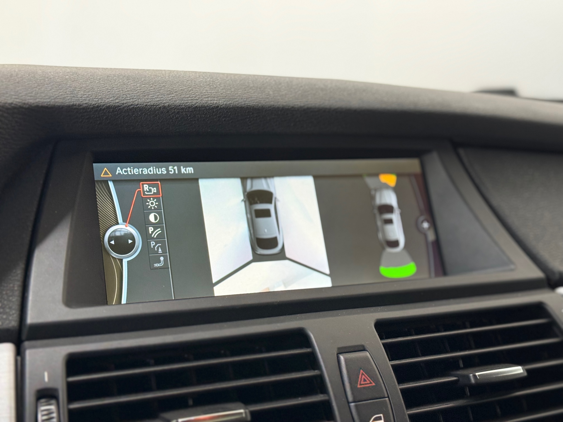 Foto van BMW X6 M50d