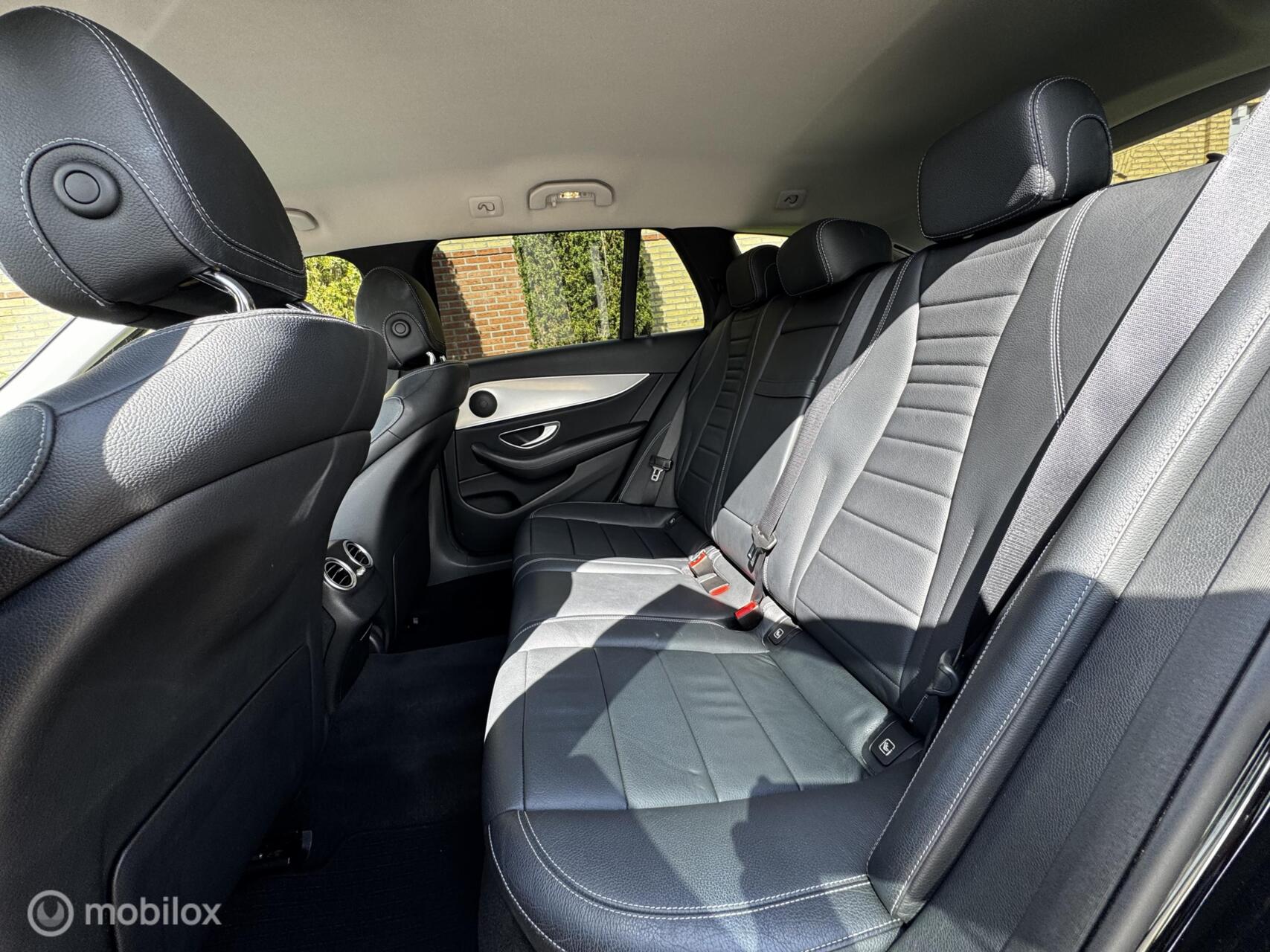 Foto van Mercedes-Benz E 220 D