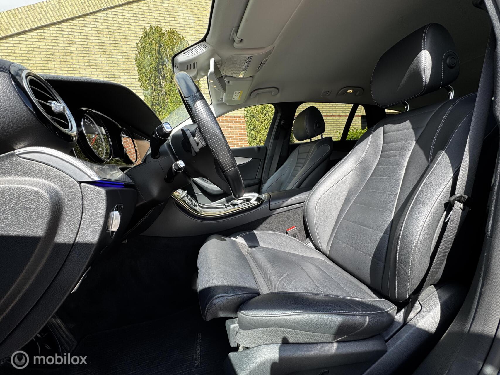 Foto van Mercedes-Benz E 220 D