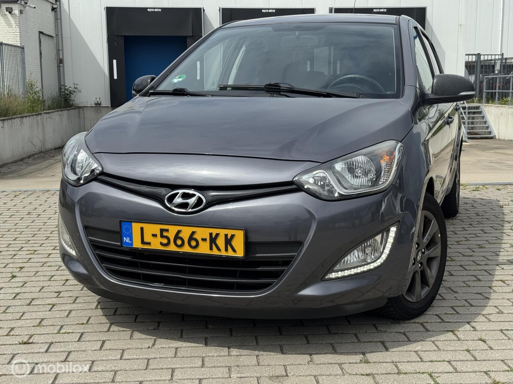 Hyundai I20 1.4i Automaat, Airco , Led, Licht metaal, Netjes 2014 - voorkant