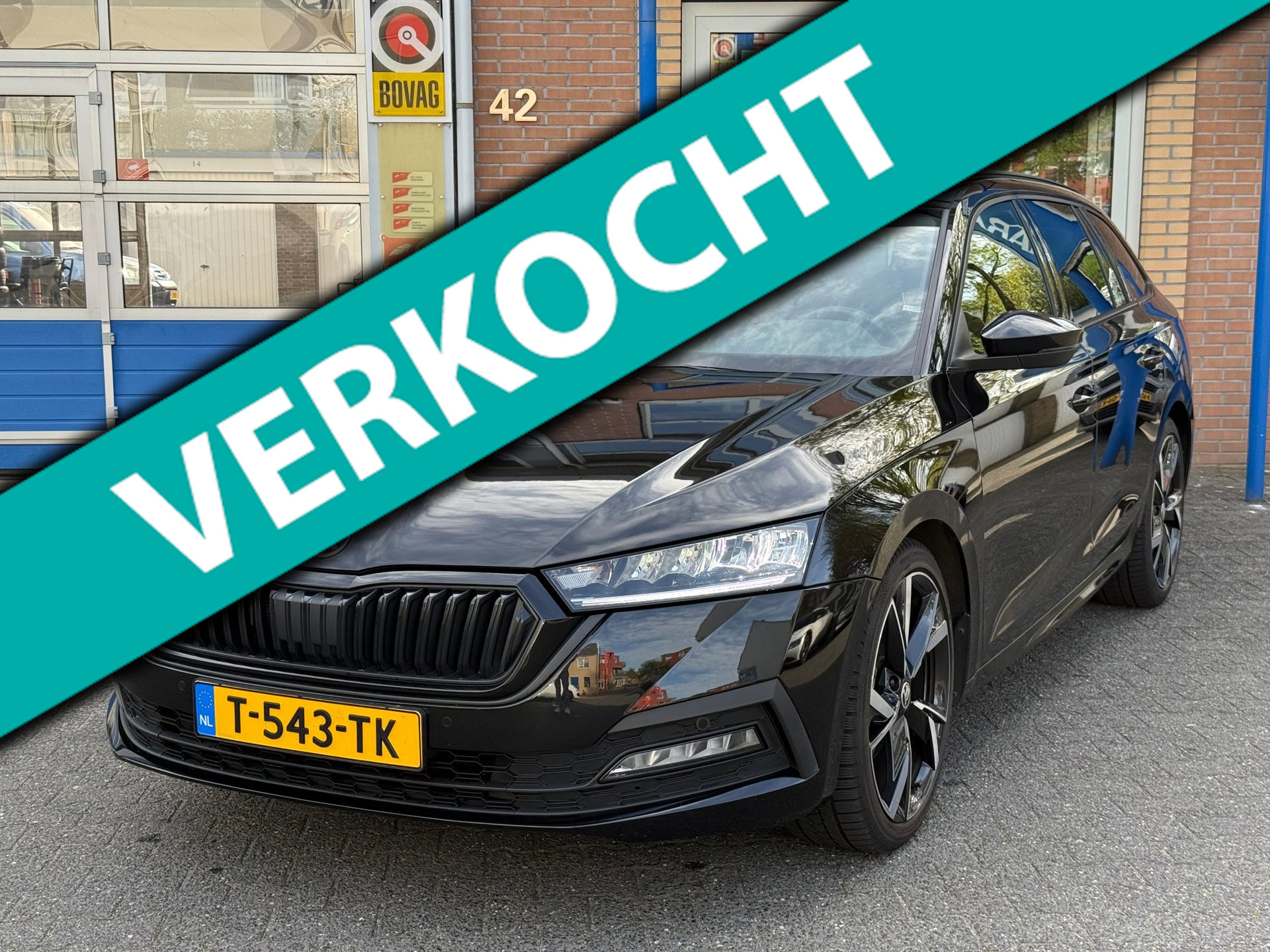 Skoda Octavia 1.0 e-TSI Sport Business 2023 - voorkant