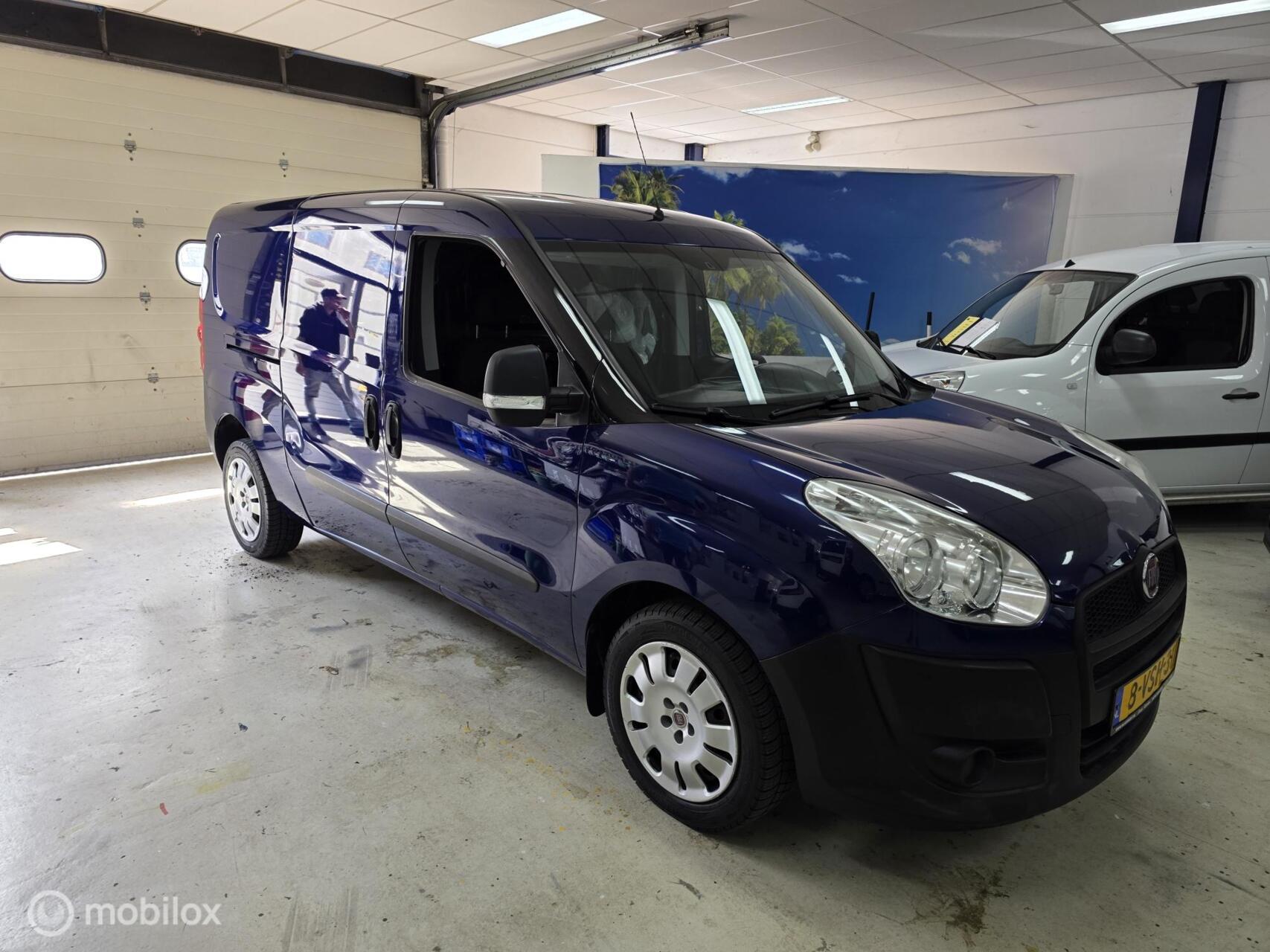 Fiat Fiat Doblo 1.4 Maxi Benzine Airco 2 schuifdeuren 2011 - voorkant