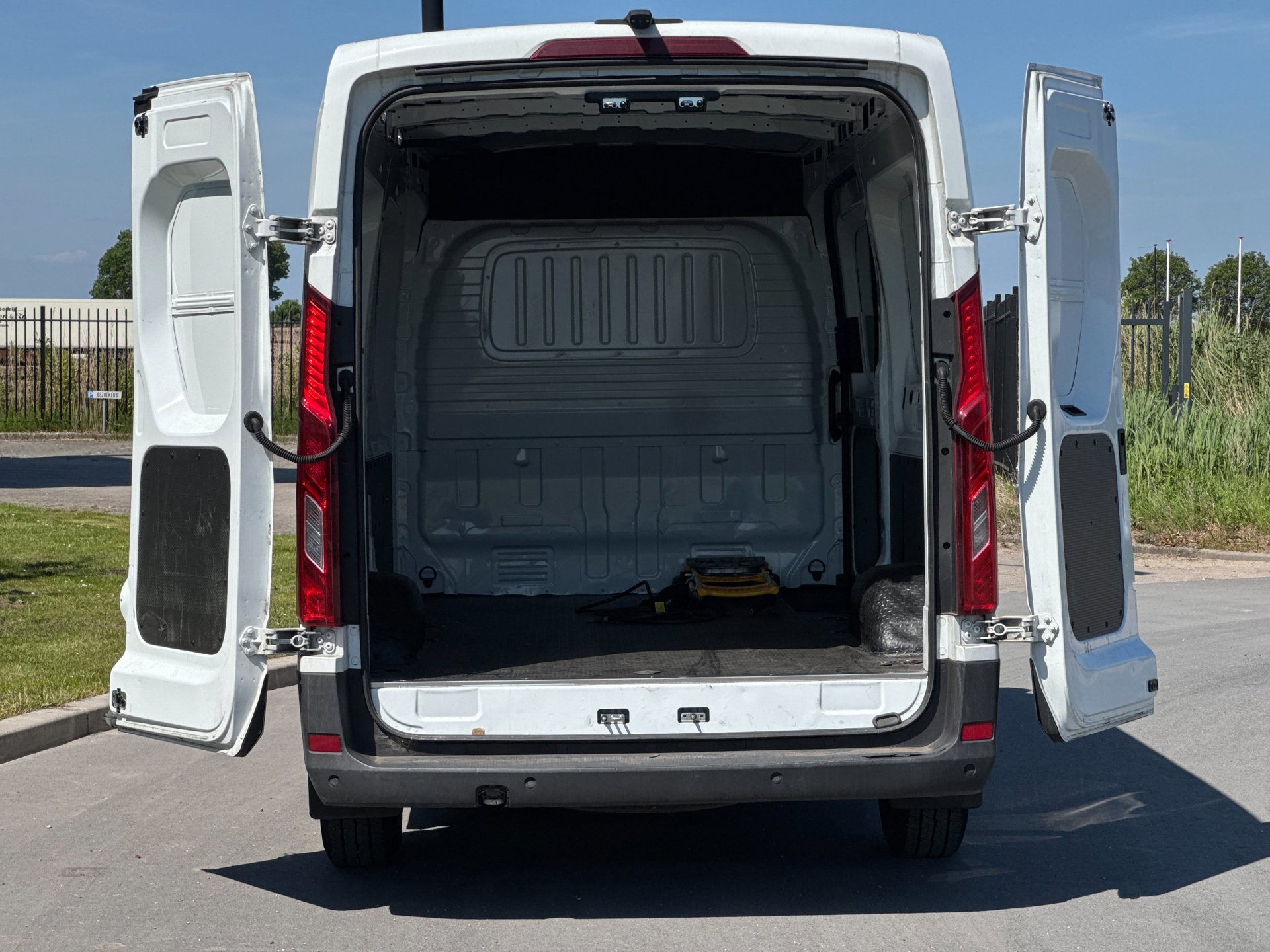 Foto van Maxus Maxus Edeliver 9