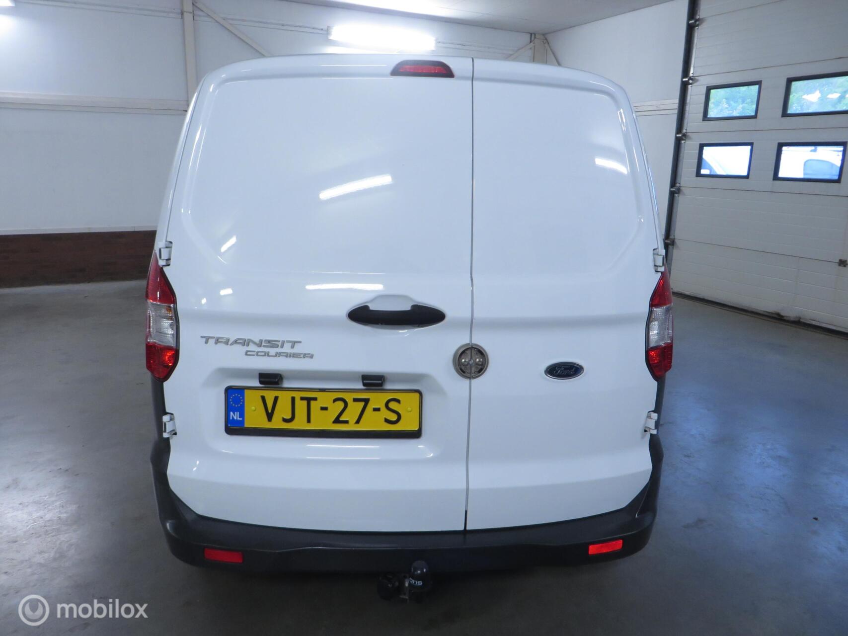 Foto van Ford Transit Courier