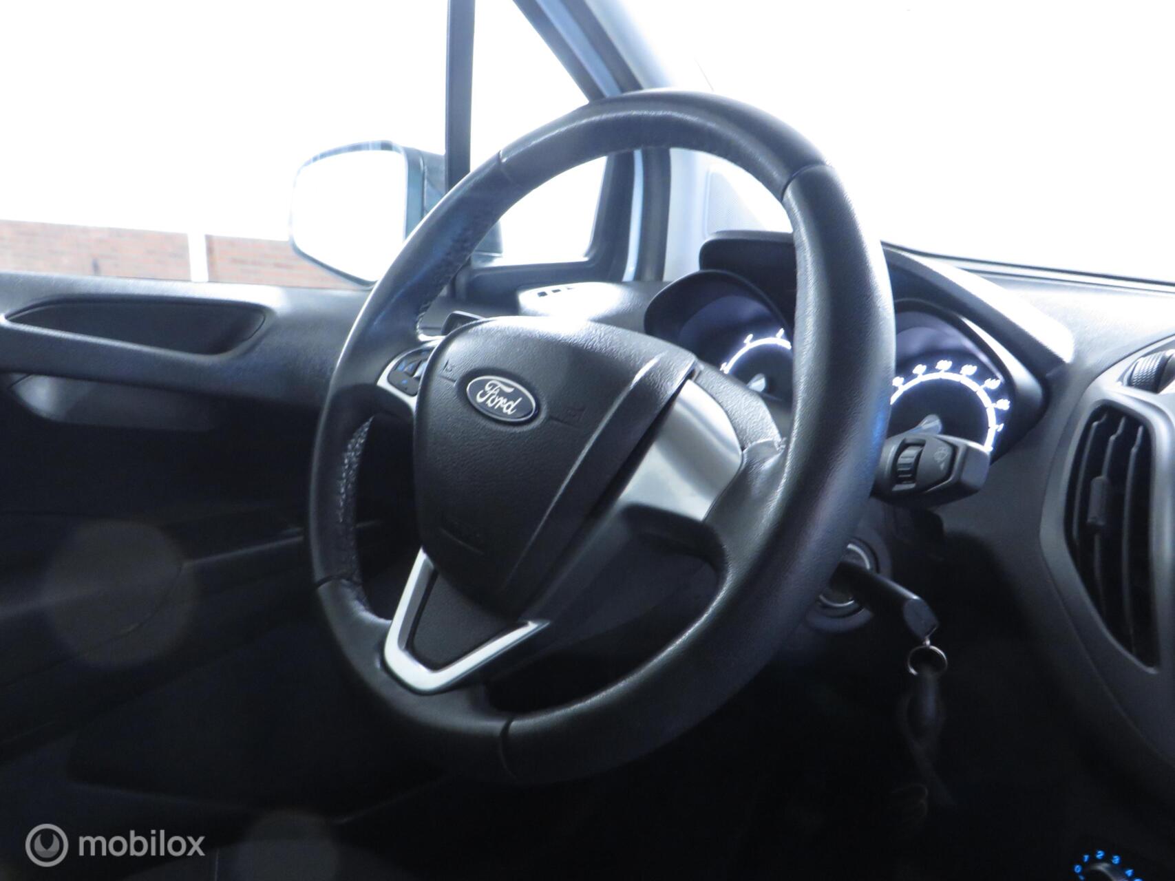 Foto van Ford Transit Courier