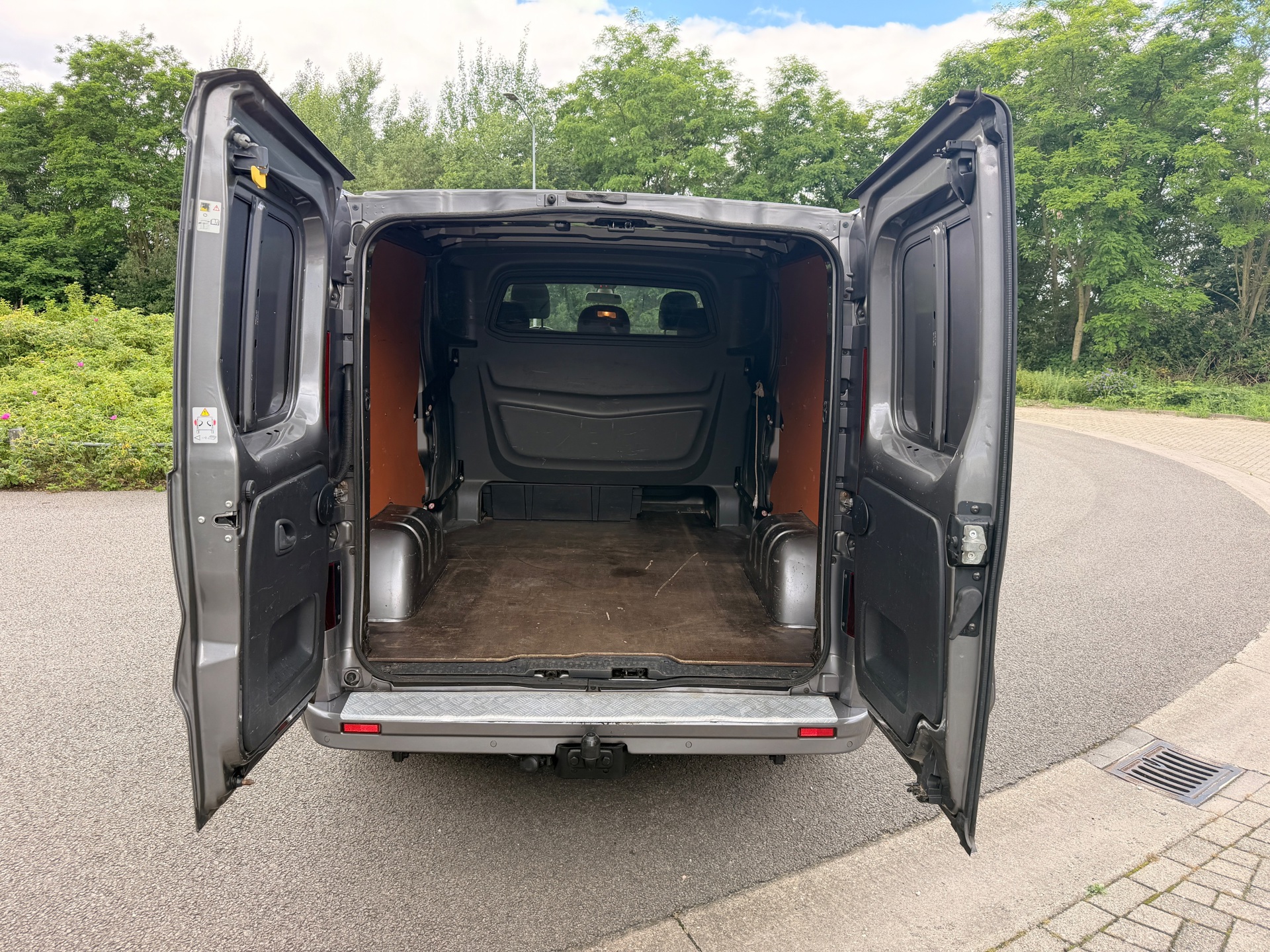 Foto van Opel Vivaro-b