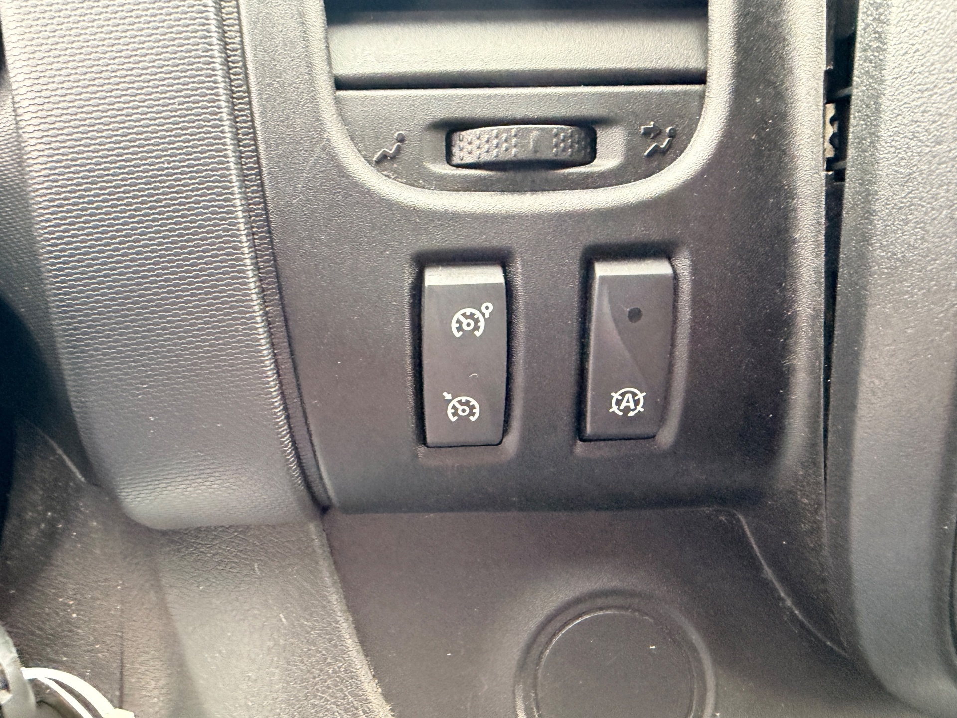 Foto van Opel Vivaro-b