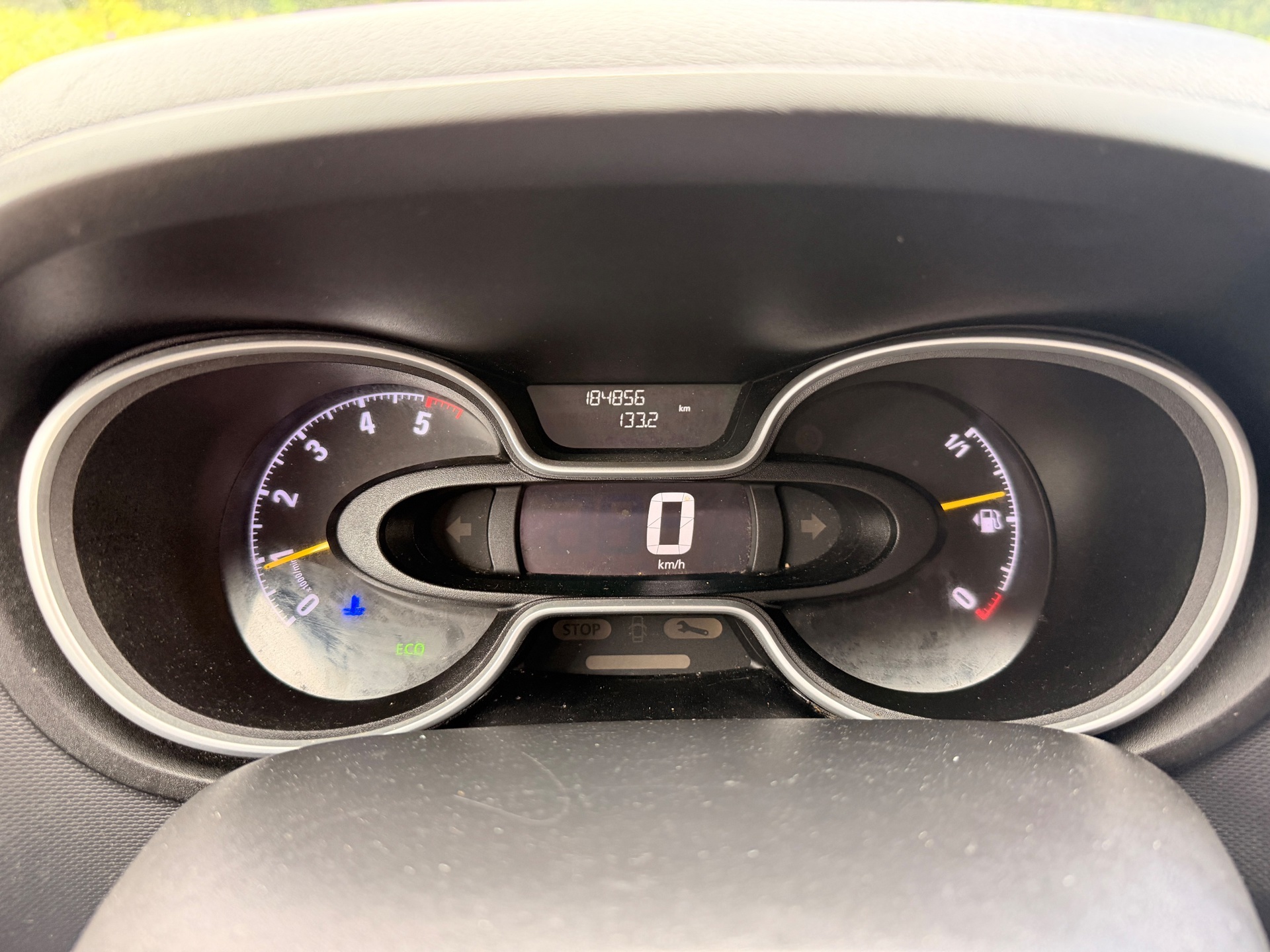 Foto van Opel Vivaro-b