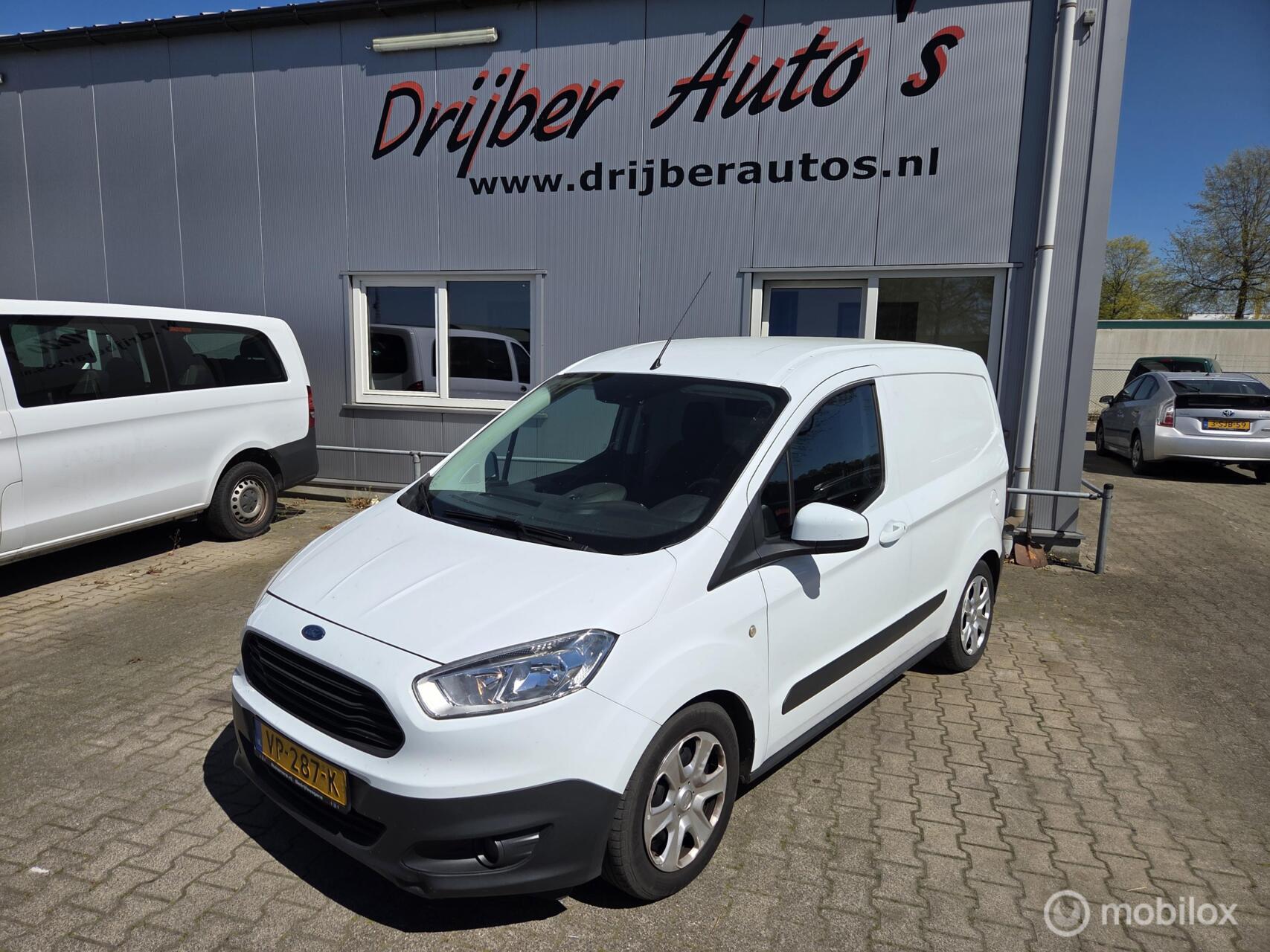 Ford Transit Courier 1.5 TDCI Trend 2015 - voorkant