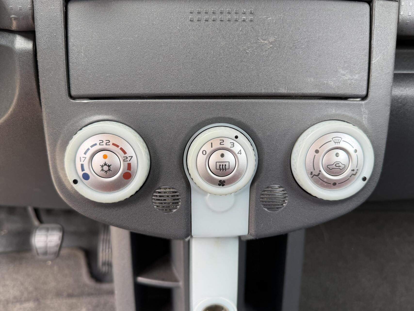 Foto van Mitsubishi Mitsubishi Colt