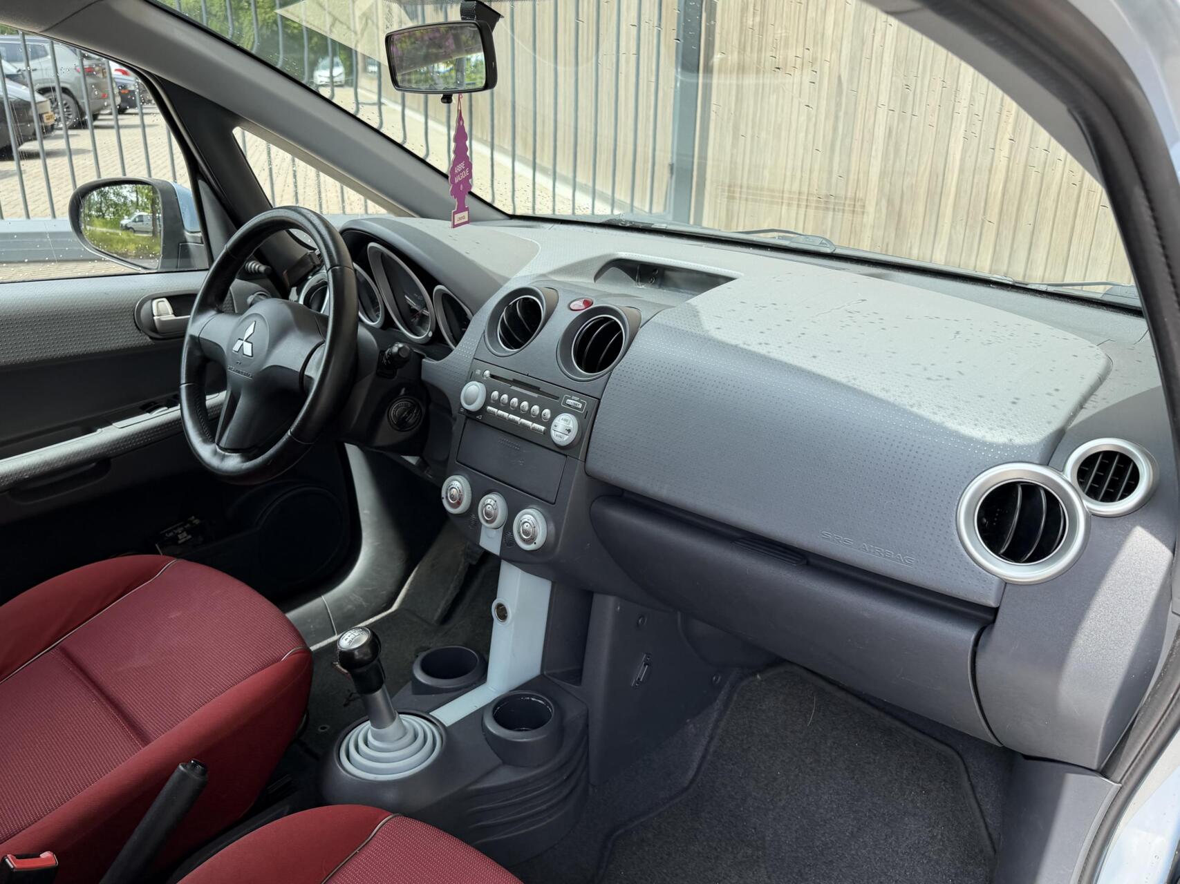 Foto van Mitsubishi Mitsubishi Colt