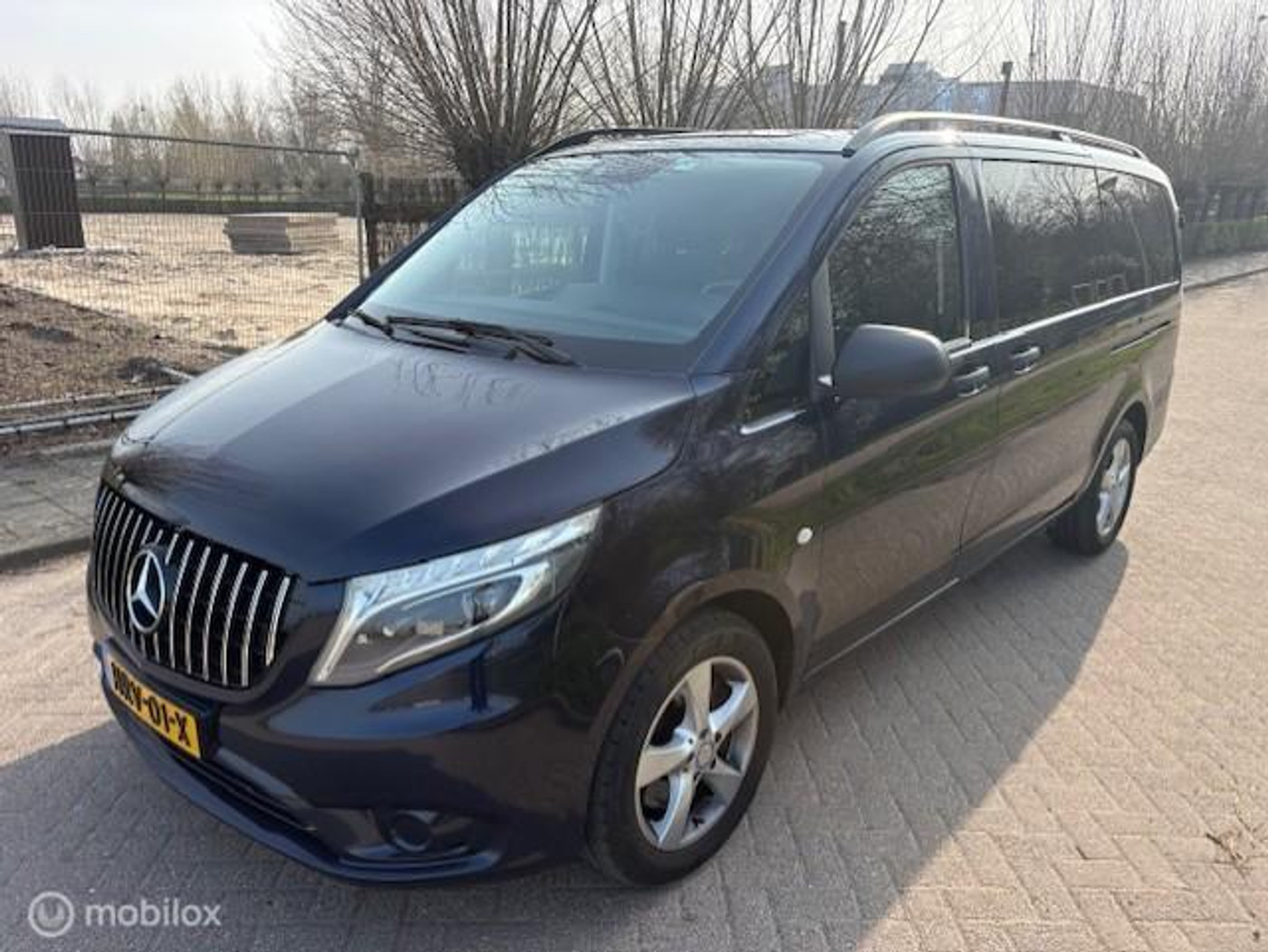 Foto van MERCEDES-BENZ VITO TOURER