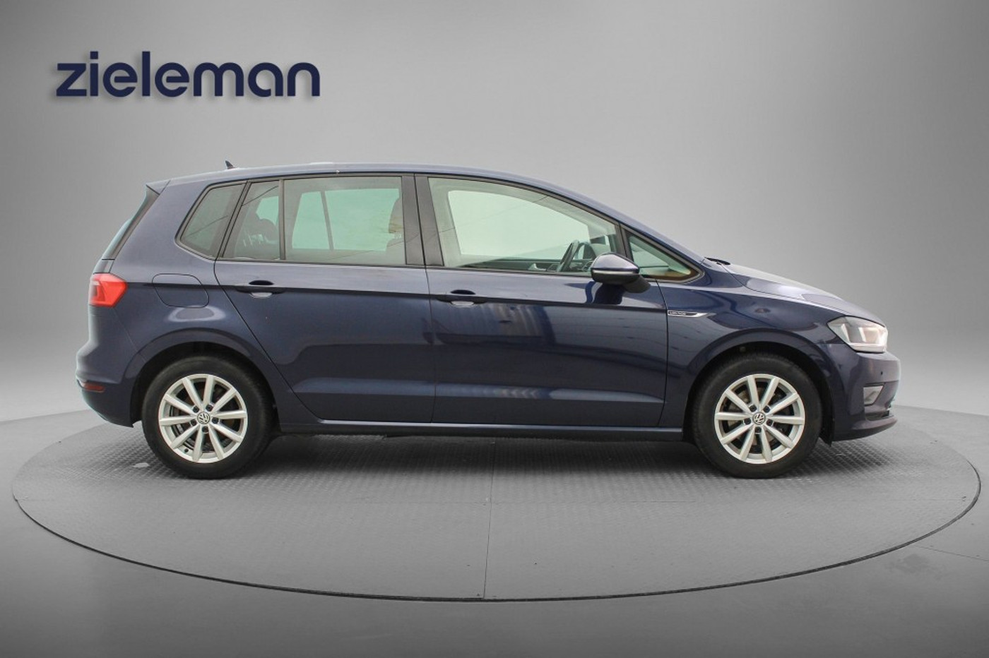 Foto van Volkswagen Golf Sportsvan